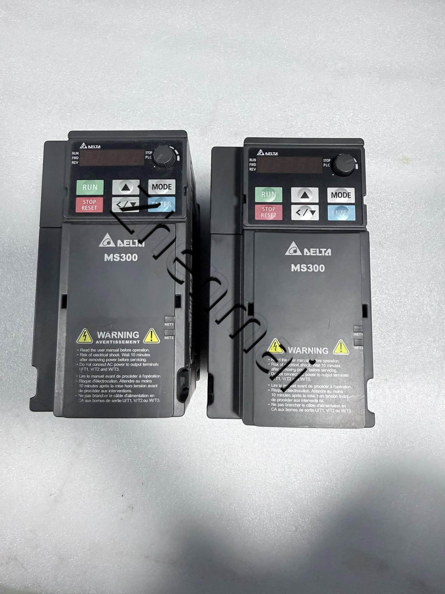 100% nuovo di zecca originale e genuino Delta 220V 2.2KW VFD11AMS21ANSAA Convertitori di frequenza Servomotore