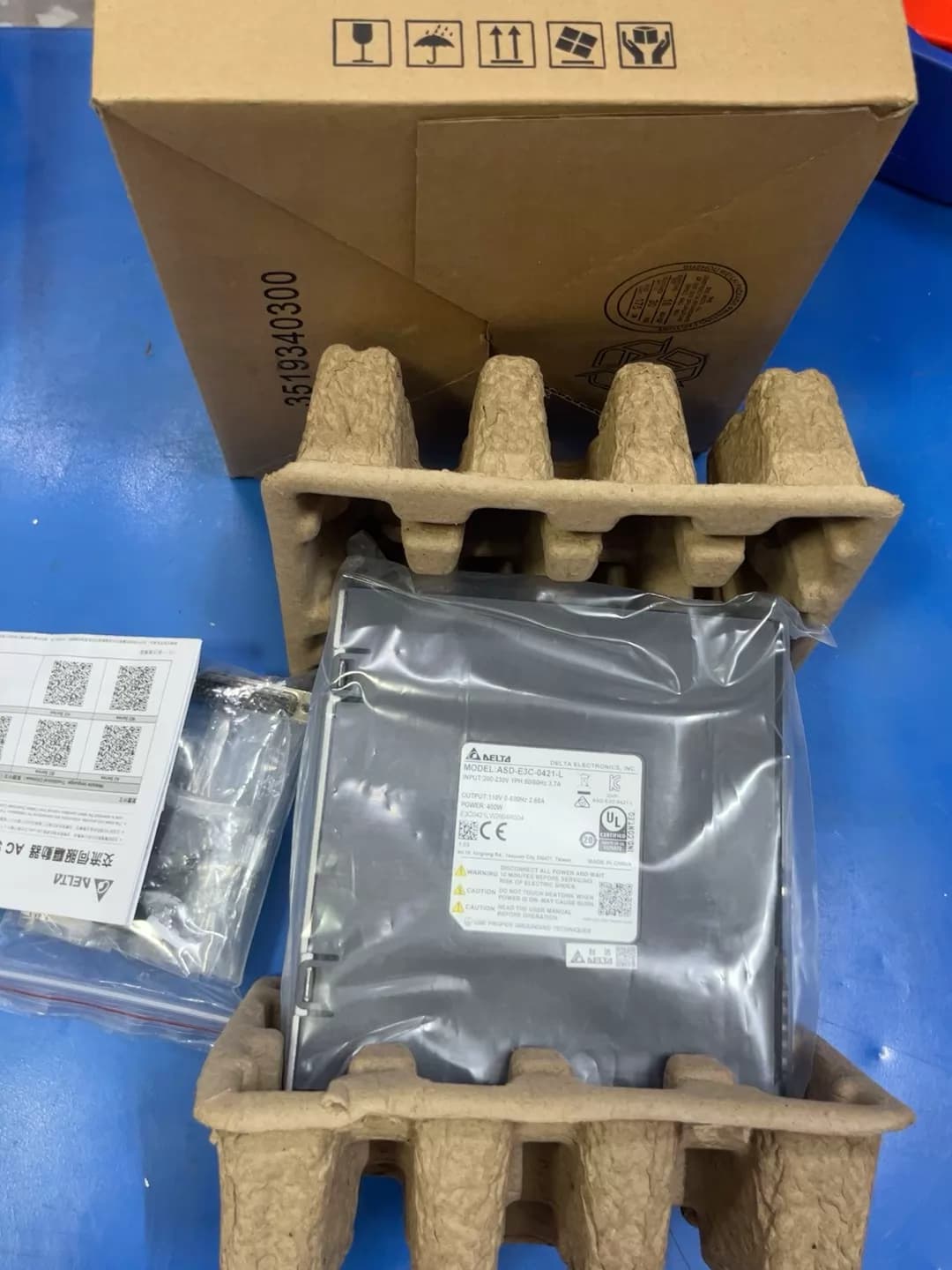 Servomotore di azionamento Delta ASD-E3-0421-L 100% nuovo, originale e genuino.