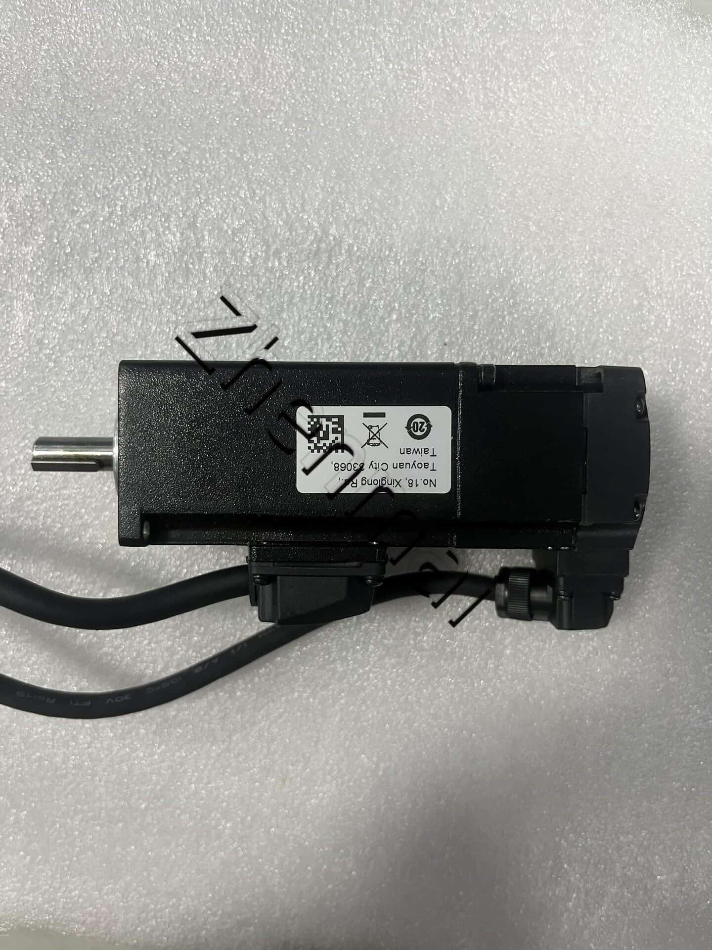 Convertitori di frequenza Delta ECM-B3L-C20401SS1 100% nuovissimo, originale e genuino, servomotore di azionamento