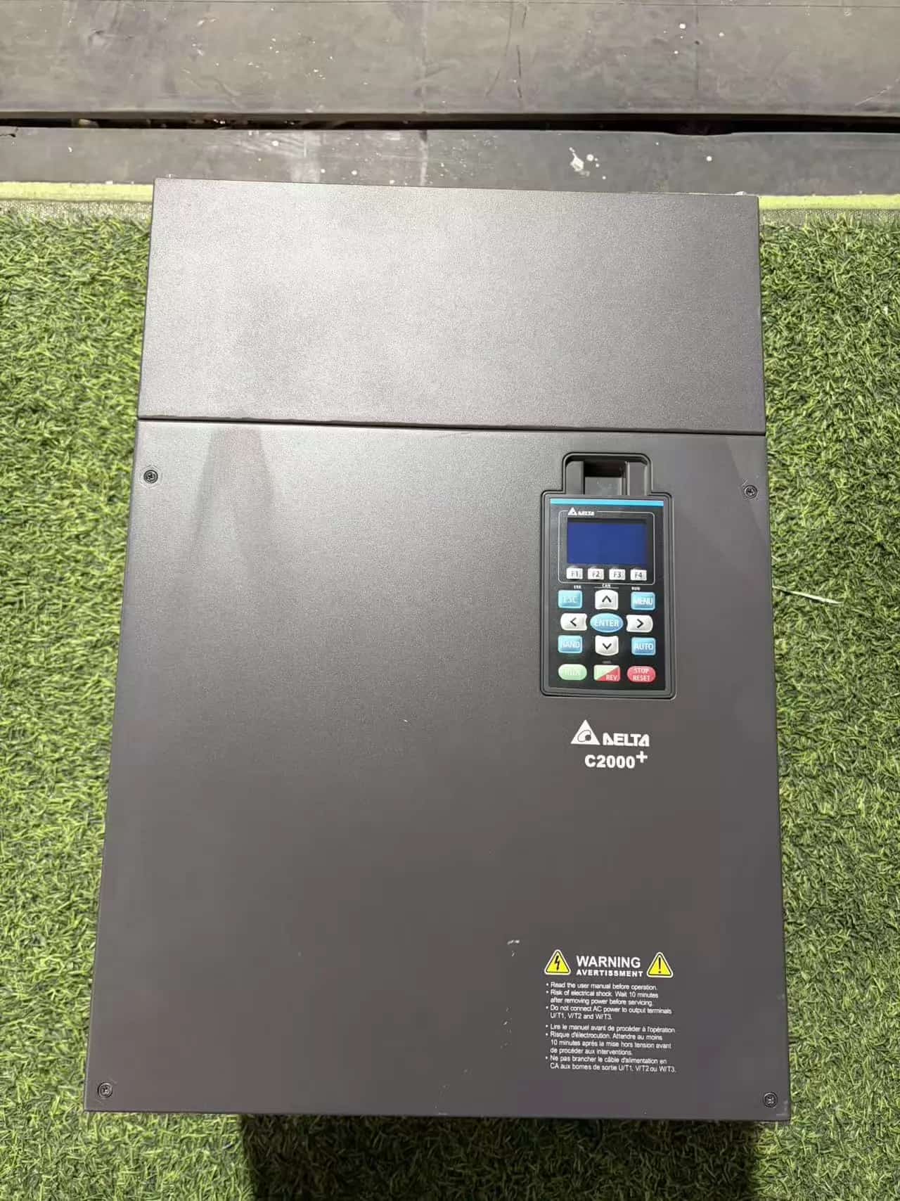 Convertitori di frequenza Delta VFD1100C43A-00 servomotore di azionamento originale e genuino al 100% nuovo di zecca
