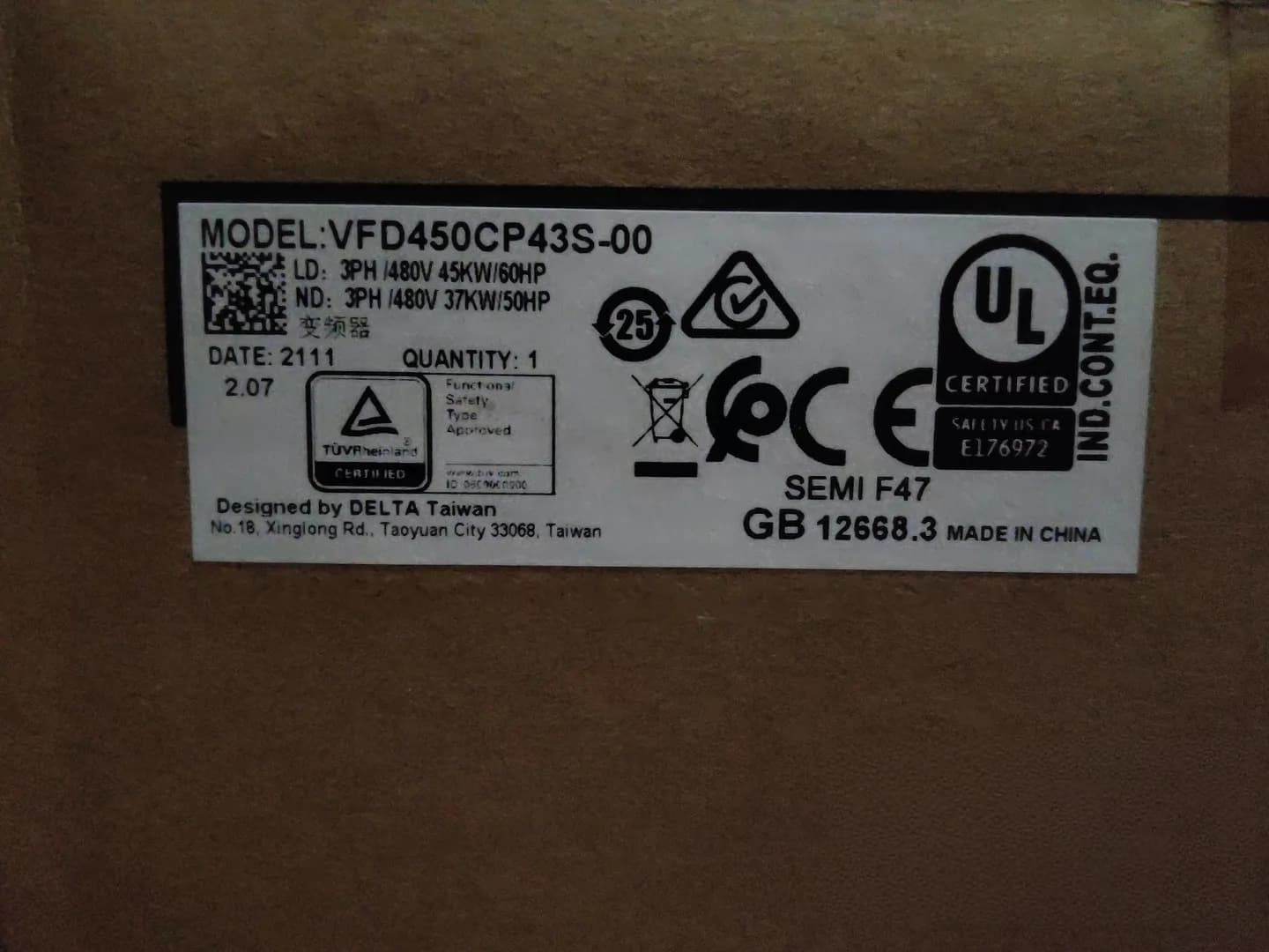 100% nuovo di zecca originale e genuino Delta VFD450CP43S-00 380V45KW Convertitori di frequenza Servomotore