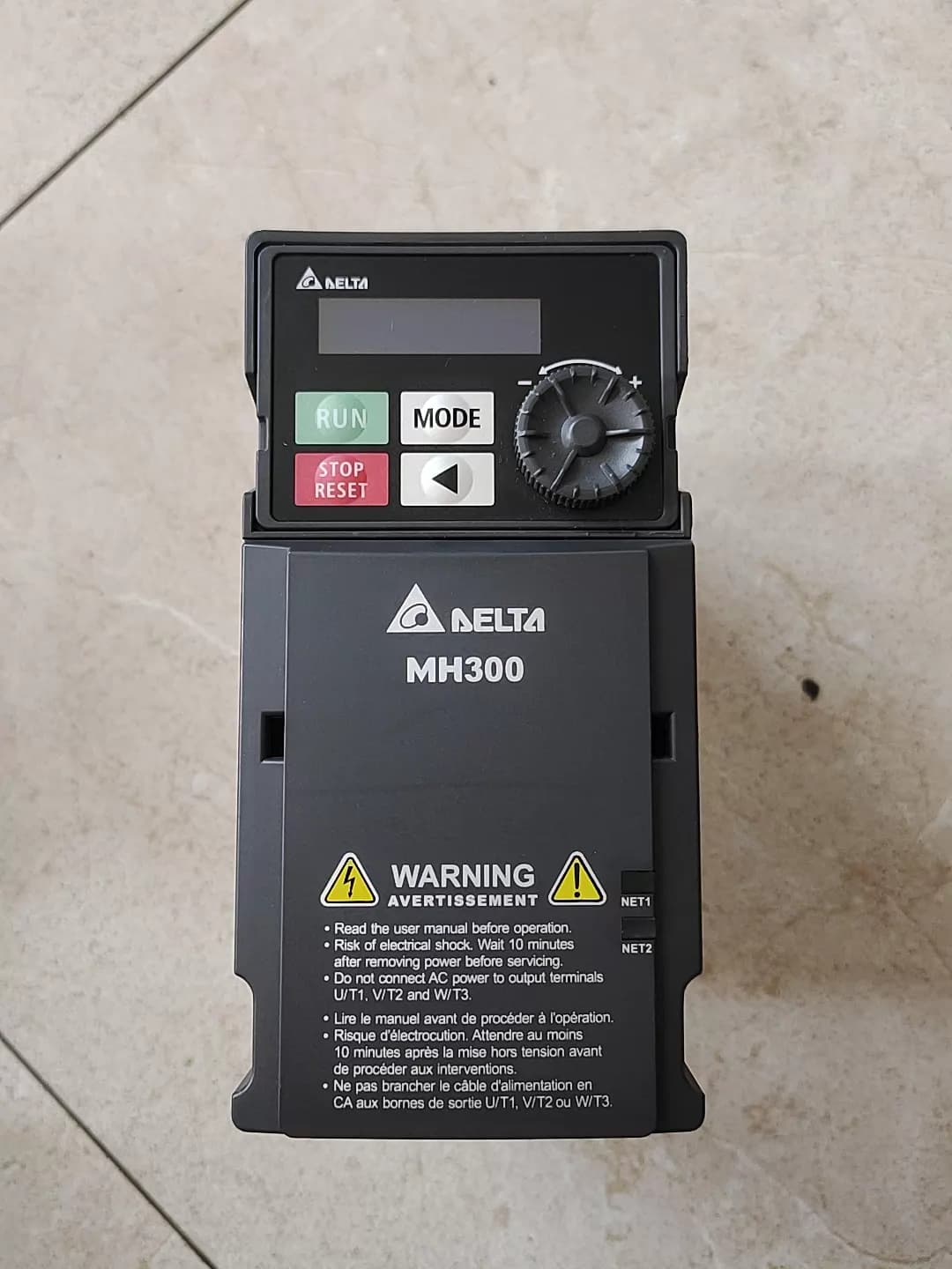 100% nuovo di zecca originale e genuino Delta VFD5A0MH21ANSAA 0.75KW 220V Convertitori di frequenza Servomotore