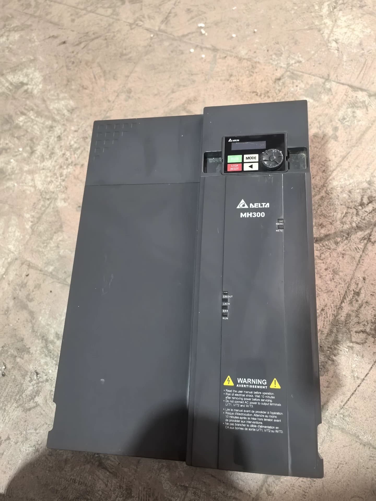 Convertitori di frequenza Delta VFD60AMH43ANSAA (30KW) 100% nuovissimo, originale e genuino, servomotore di azionamento