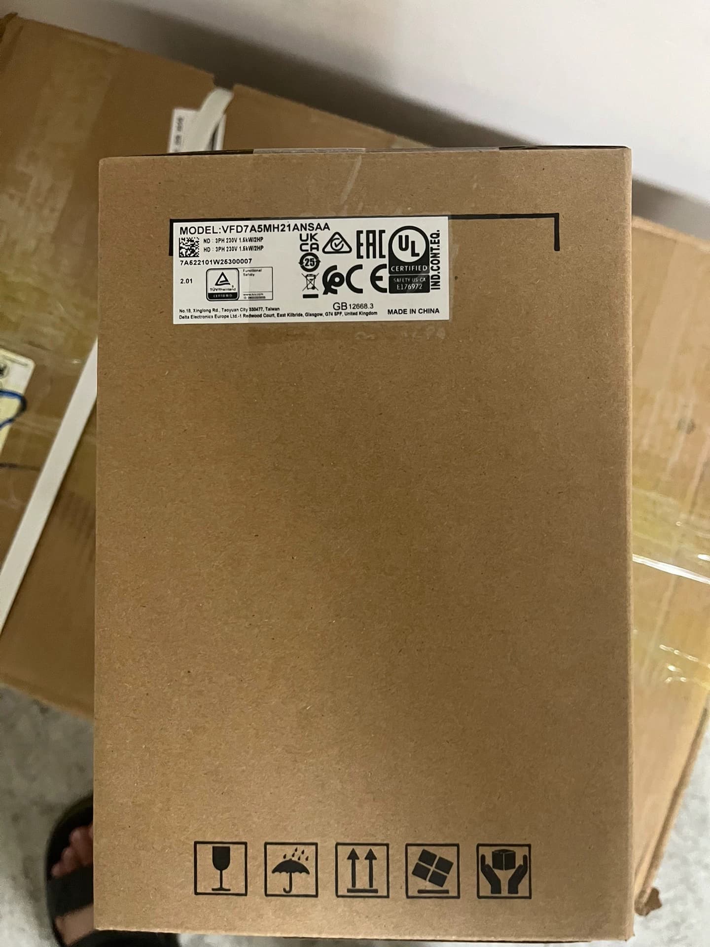 100% nuovo di zecca originale e genuino Delta VFD7A5MH21ANSAA 1.5KW 220V Convertitori di frequenza Servomotore