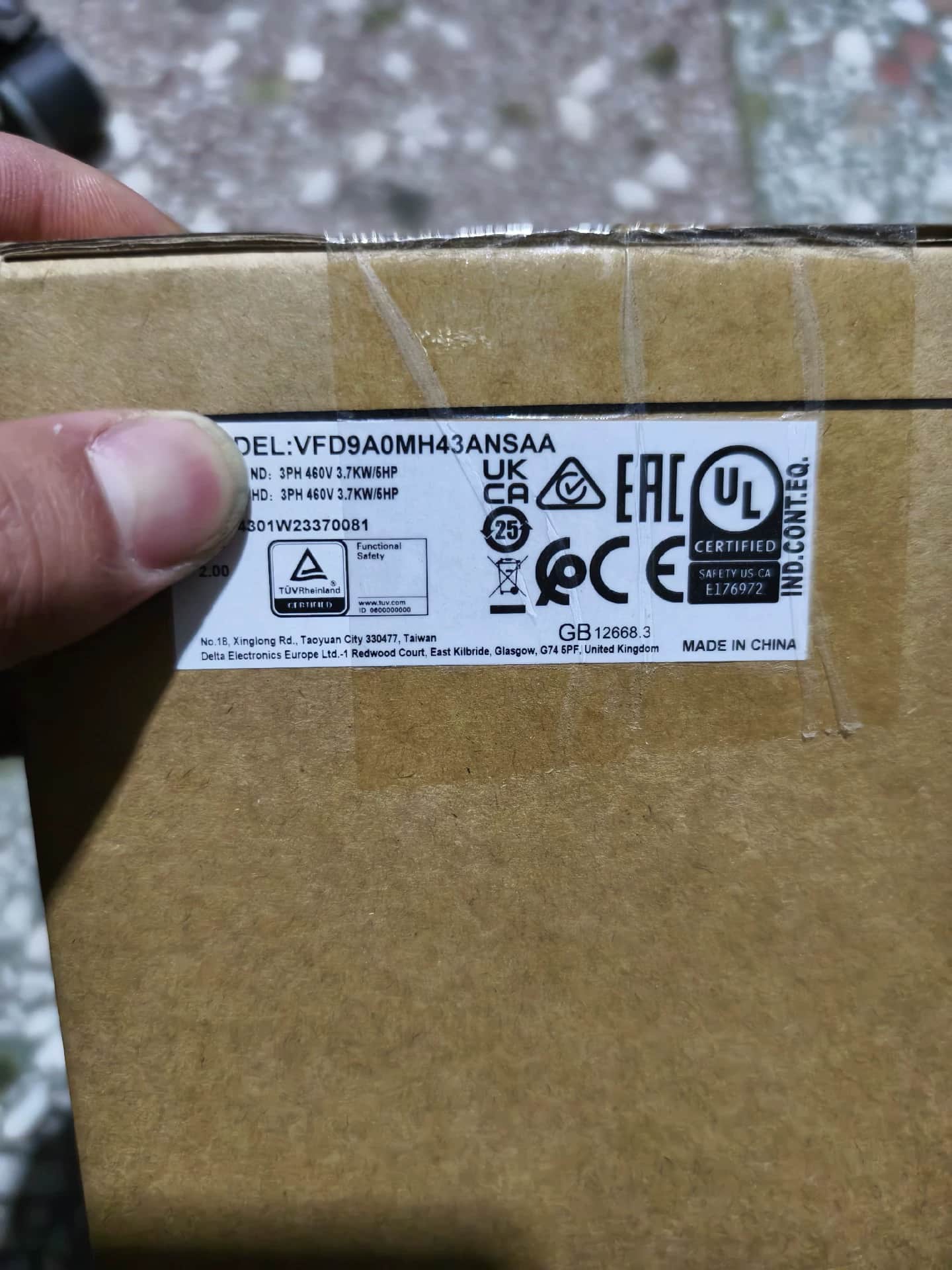 Convertitori di frequenza Delta VFD9A0MH43ANSAA 3.7KW 100% nuovissimo, originale e genuino, servomotore di azionamento