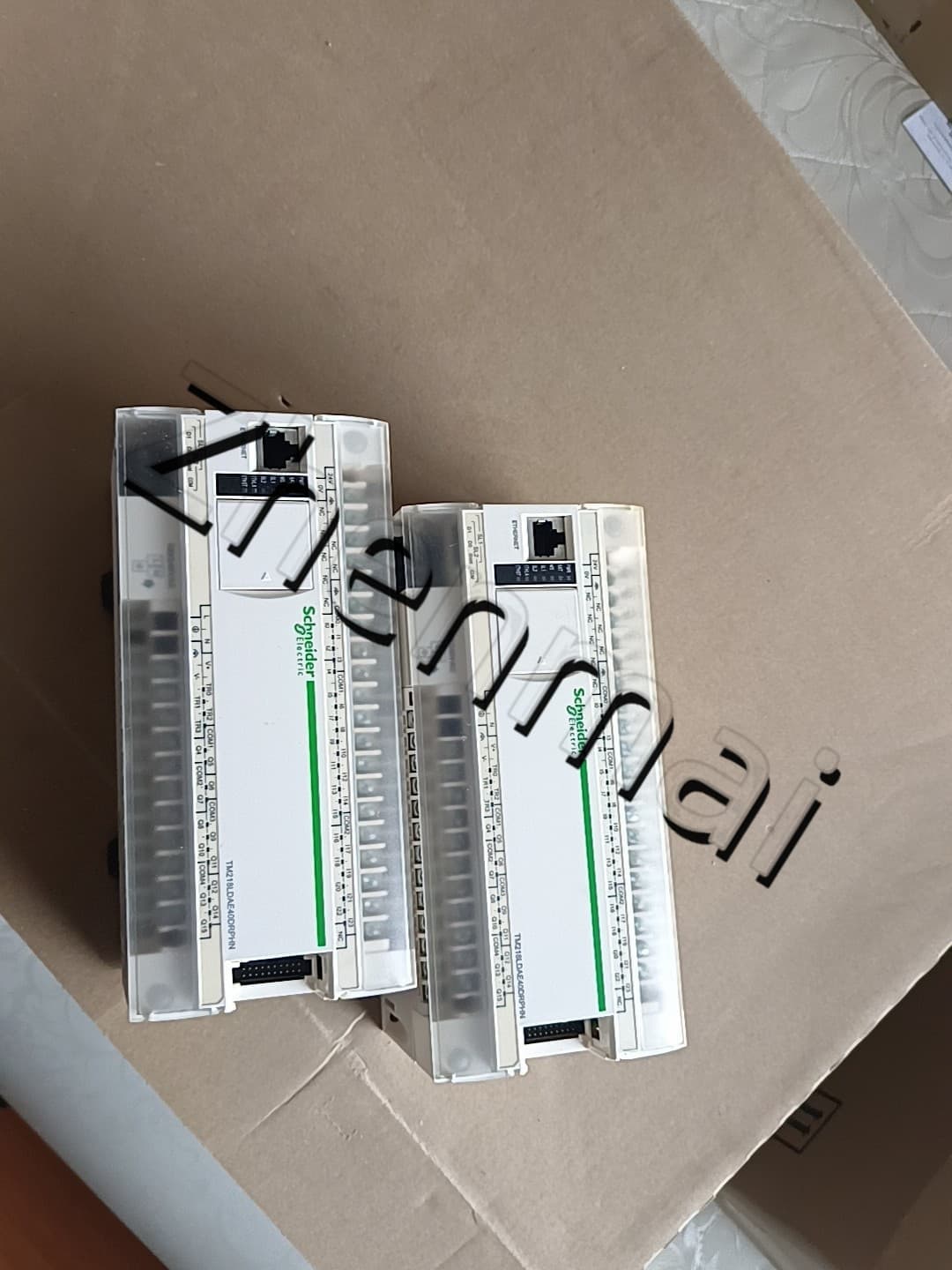 Schneider TM218LDA40DRPHN 100% nuovo, originale e genuino Convertitori di frequenza, interruttori automatici, contattori, dispositivi di protezione
