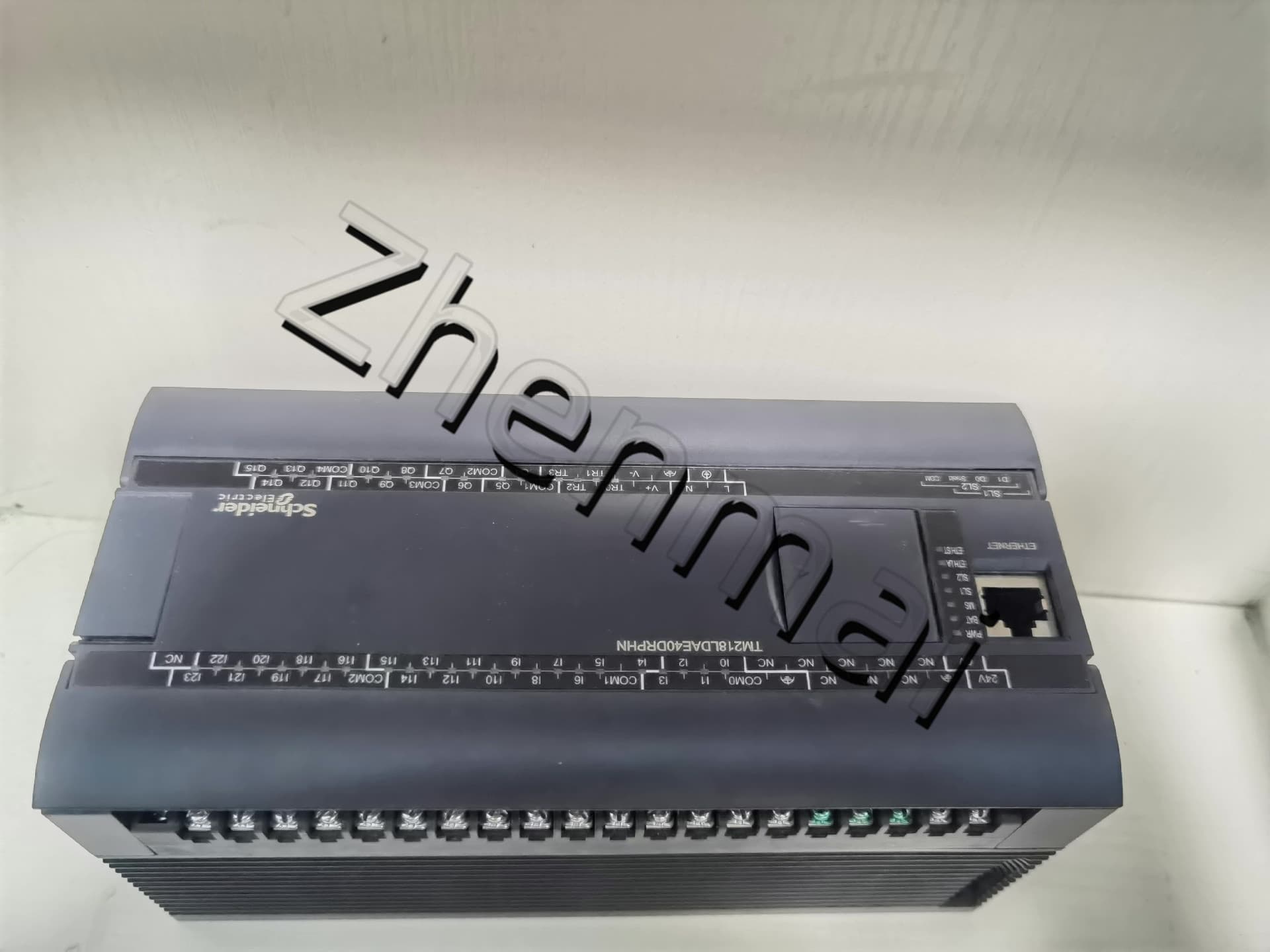 Schneider TM218LDAE40DRPHN 100% nuovo, originale e genuino Convertitori di frequenza, interruttori automatici, contattori, dispositivi di protezione