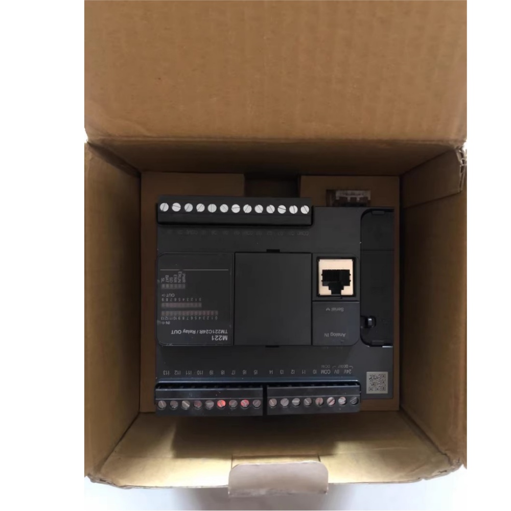 Convertitori di frequenza, interruttori automatici, contattori, dispositivi di protezione Schneider TM221C24R nuovissimo, originale e genuino al 100%
