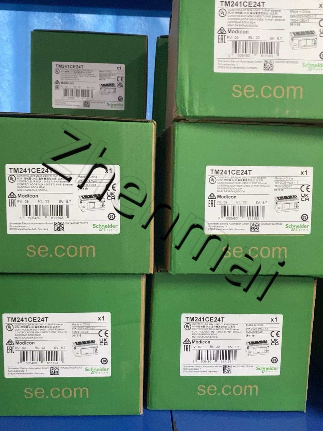 Schneider TM241CE24T 100% nuovo, originale e genuino Convertitori di frequenza, interruttori automatici, contattori, dispositivi di protezione