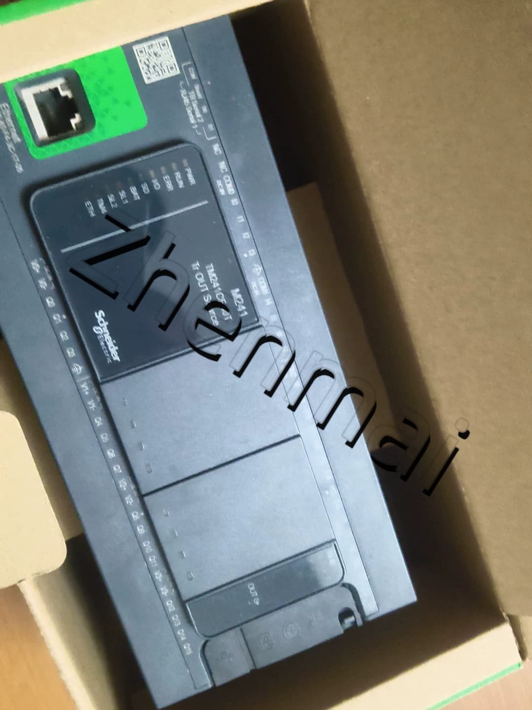Schneider TM241CE40R 100% nuovo, originale e genuino Convertitori di frequenza, interruttori automatici, contattori, dispositivi di protezione