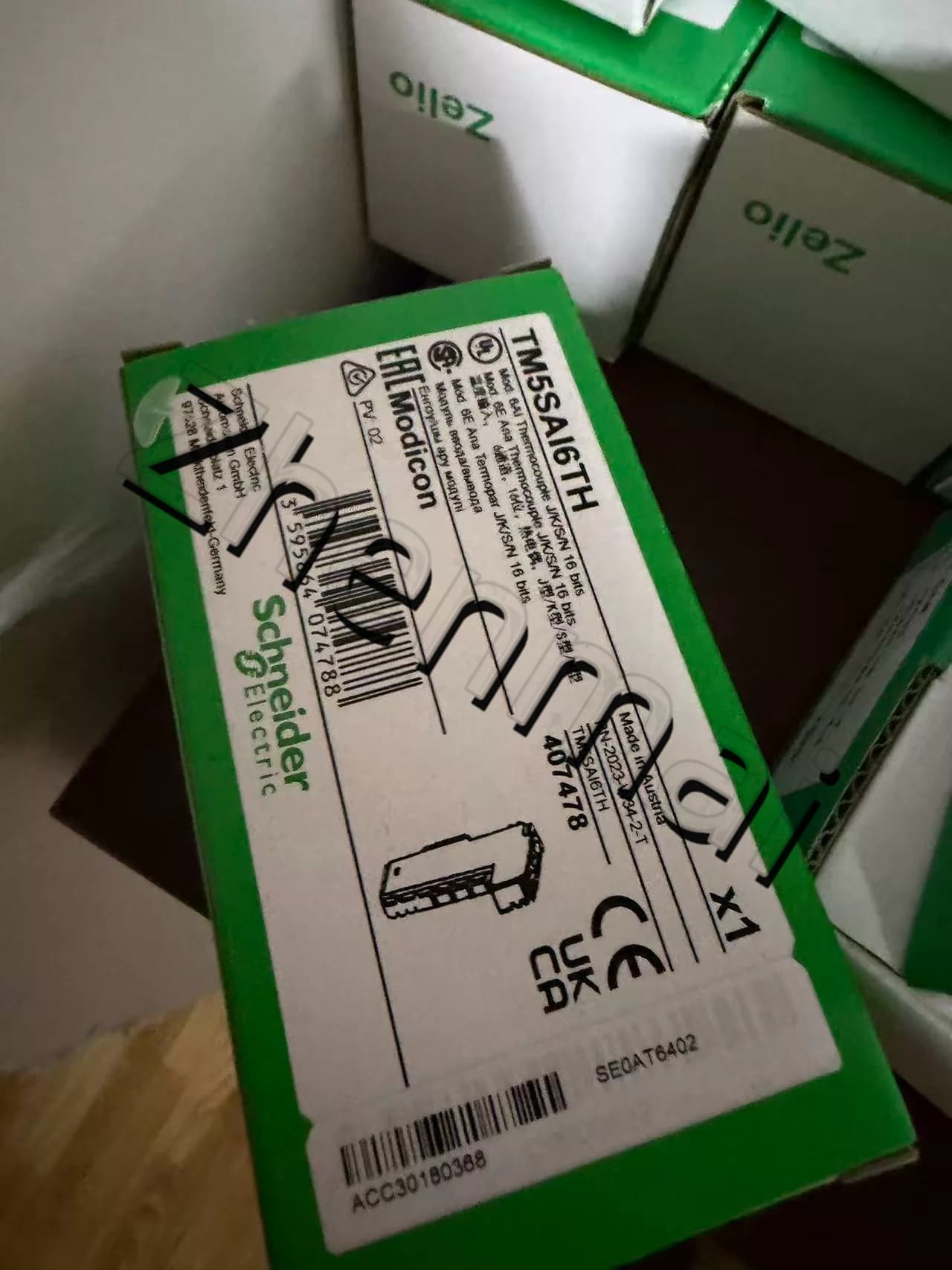 Schneider TM5SAI6TH 100% nuovo, originale e originale Convertitori di frequenza, interruttori automatici, contattori, dispositivi di protezione