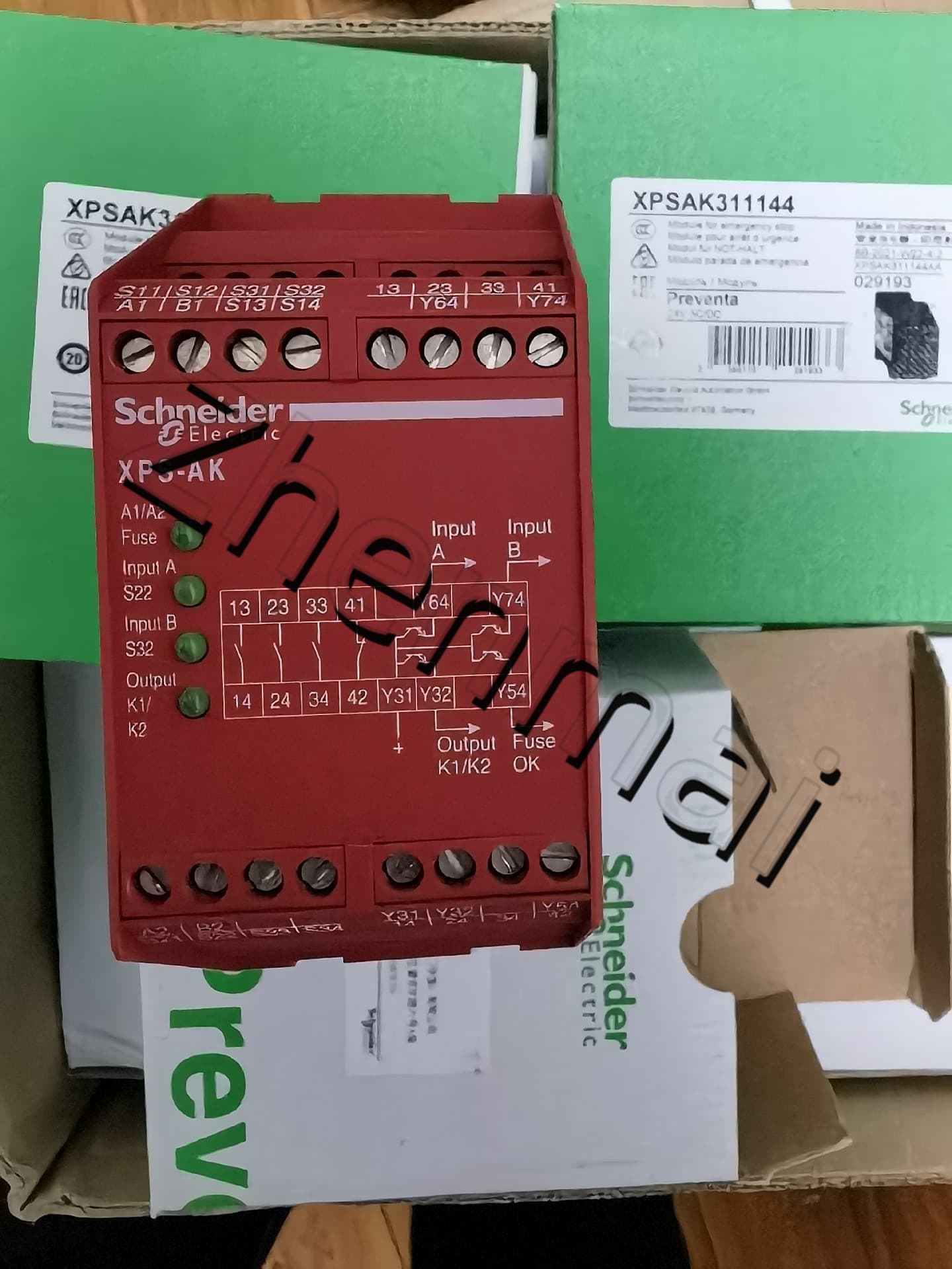 100% nuovo, originale e genuino Schneider XPSAK311144 Convertitori di frequenza, interruttori automatici, contattori, dispositivi di protezione