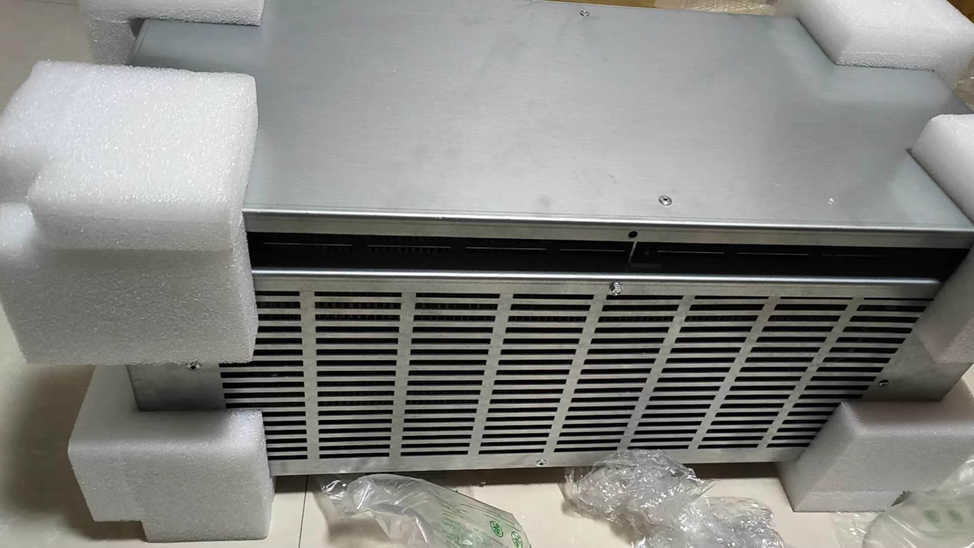 Servo Kinetix 5700 2198-R127, nuovo di zecca e originale Consegna veloce