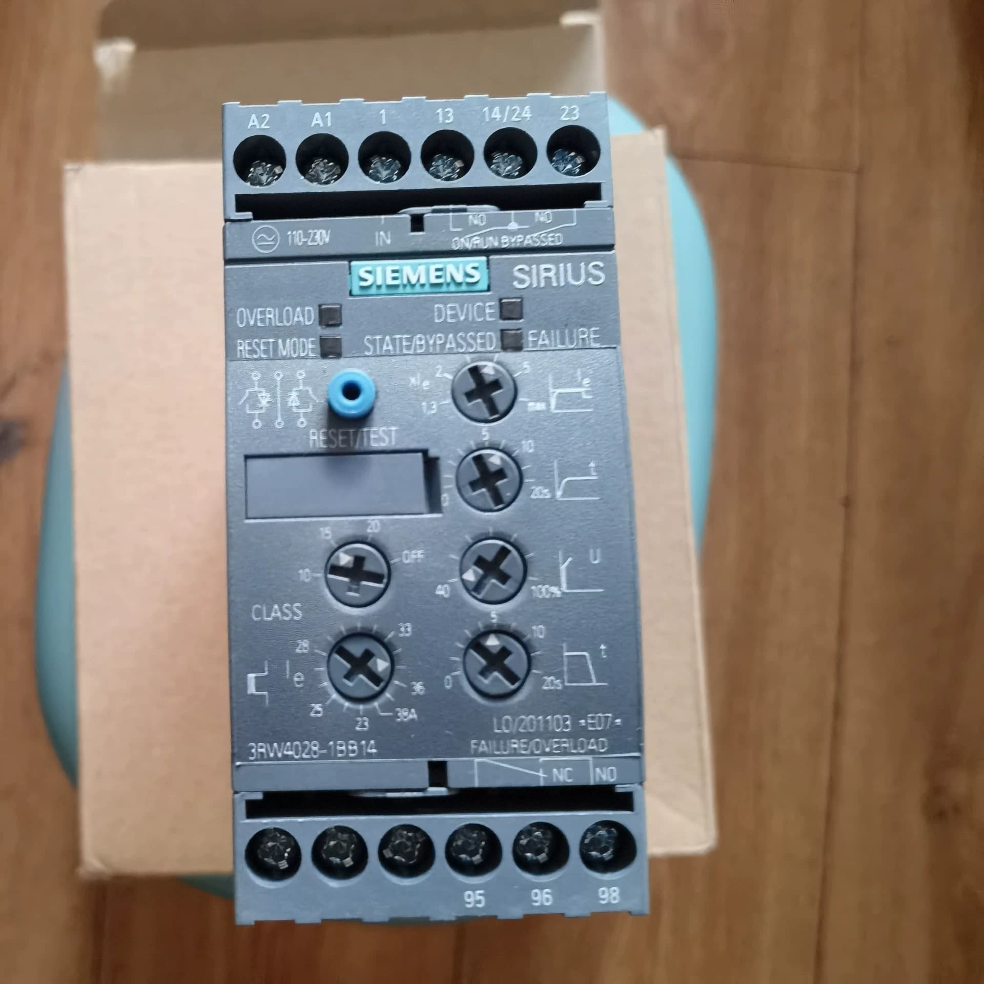 Soft Starter SIRIUS SOFT STARTER Siemens 3RW4028-1BB14 nuovo di zecca, originale, direttamente dalla fabbrica