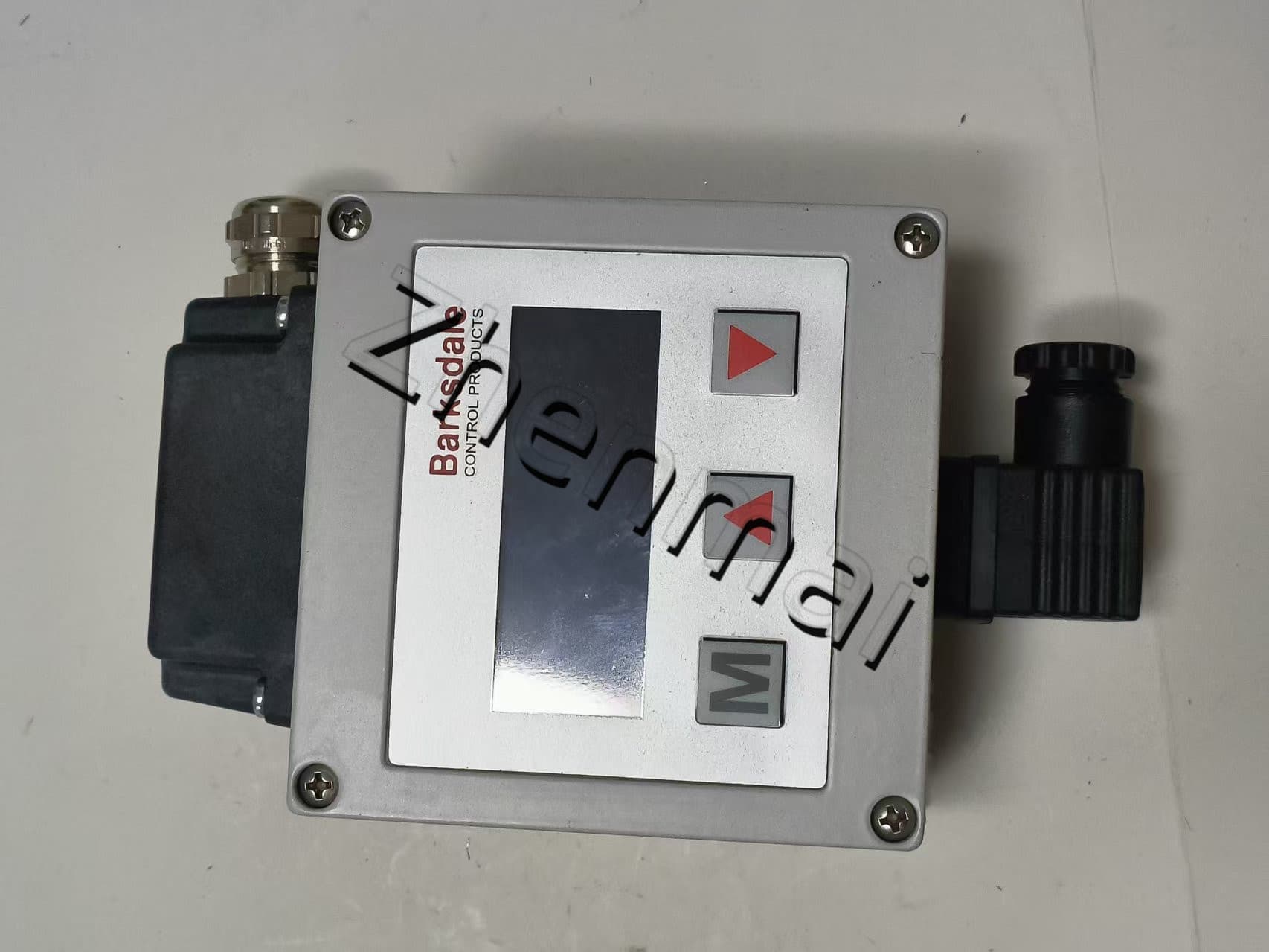 Nuovissimo originale Barksdale 0003-024(UAS3V3)+0631-070(UTA2,100mm,0-100℃) Sensore di pressione Livellostato Flussostato Pressostato Spedizione veloce