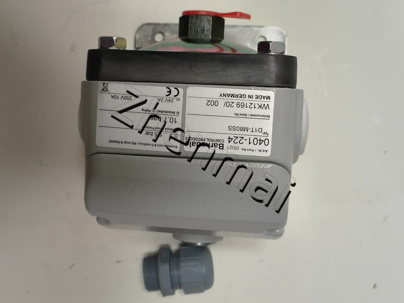 Brand New Original Barksdale 0401-224 D1T-M80SS Sensore di pressione Interruttore di livello Flussostato Pressostato Spedizione veloce