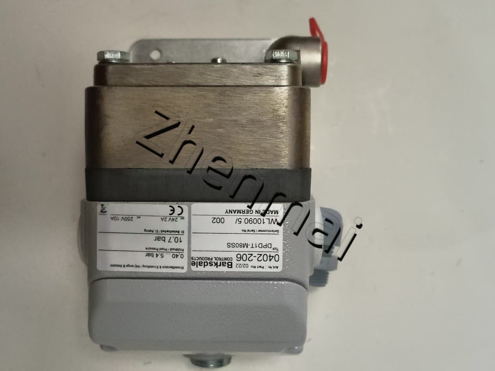 Brand New Original Barksdale 0402-206 DPD1T-M80SS Sensore di pressione Interruttore di livello Flussostato Pressostato Spedizione veloce