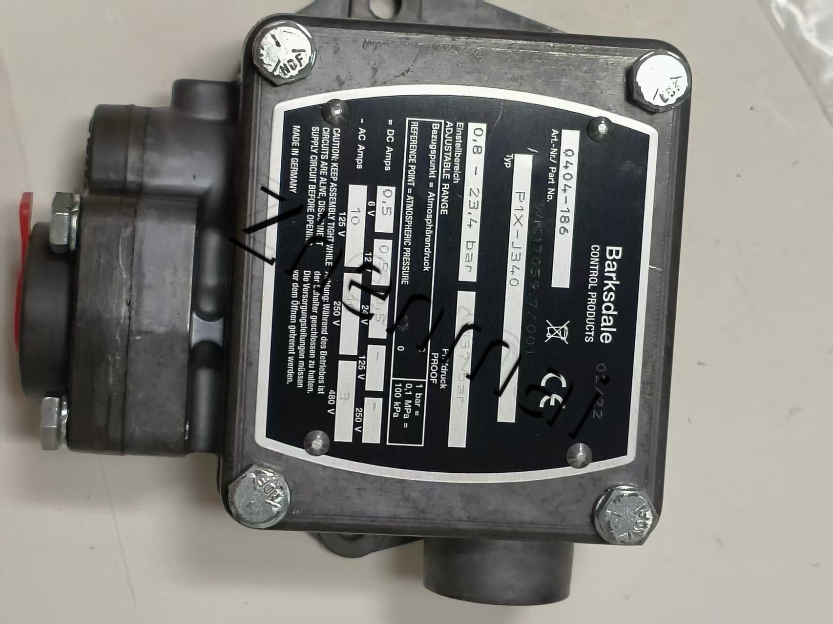Brand New Original Barksdale 0404-186 P1X-J340 Sensore di pressione Livellostato Flussostato Pressostato Spedizione veloce