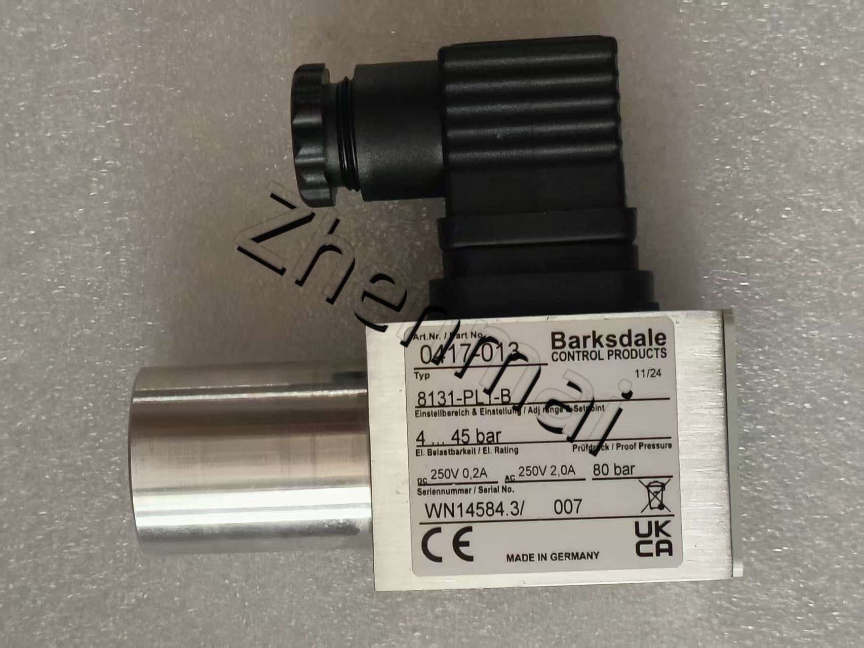 Brand New Original Barksdale 0417-013 8131-PL1-B Sensore di pressione Interruttore di livello Flussostato Pressostato Spedizione veloce