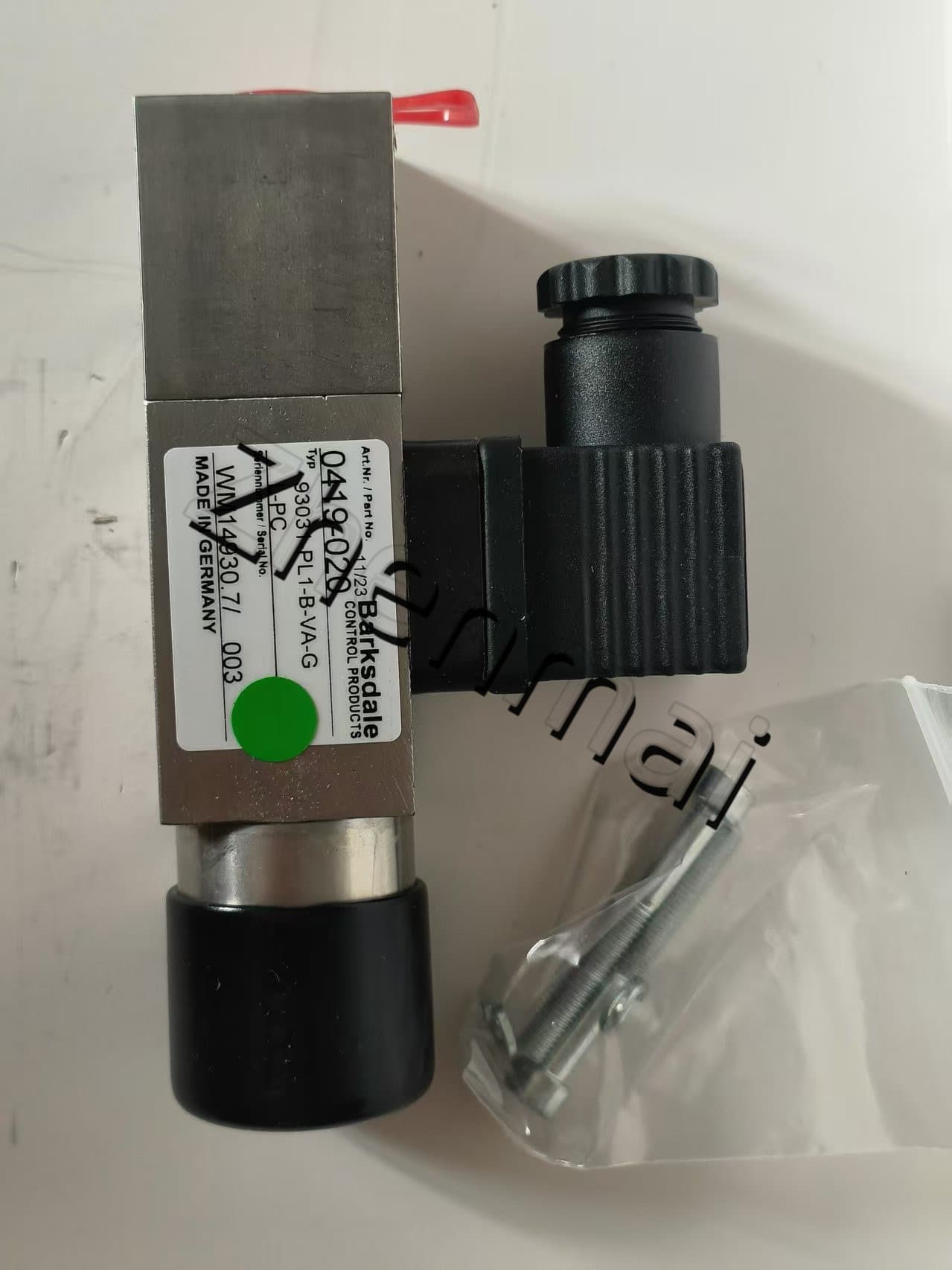 Brand New Original Barksdale 0419-020 93031-PL1-B-VA-GL-PC Sensore di pressione Interruttore di livello Flussostato Pressostato Spedizione veloce