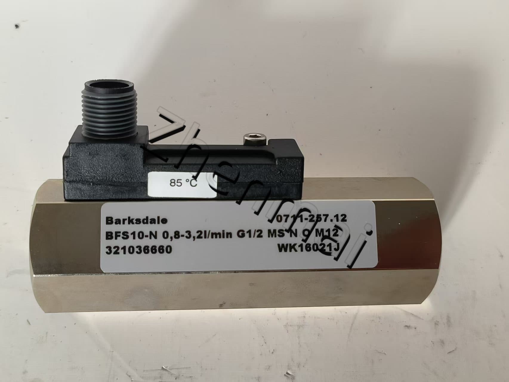 Brand New Original Barksdale 0711-257.12 Sensore di pressione Interruttore di livello Flussostato Pressostato Spedizione veloce