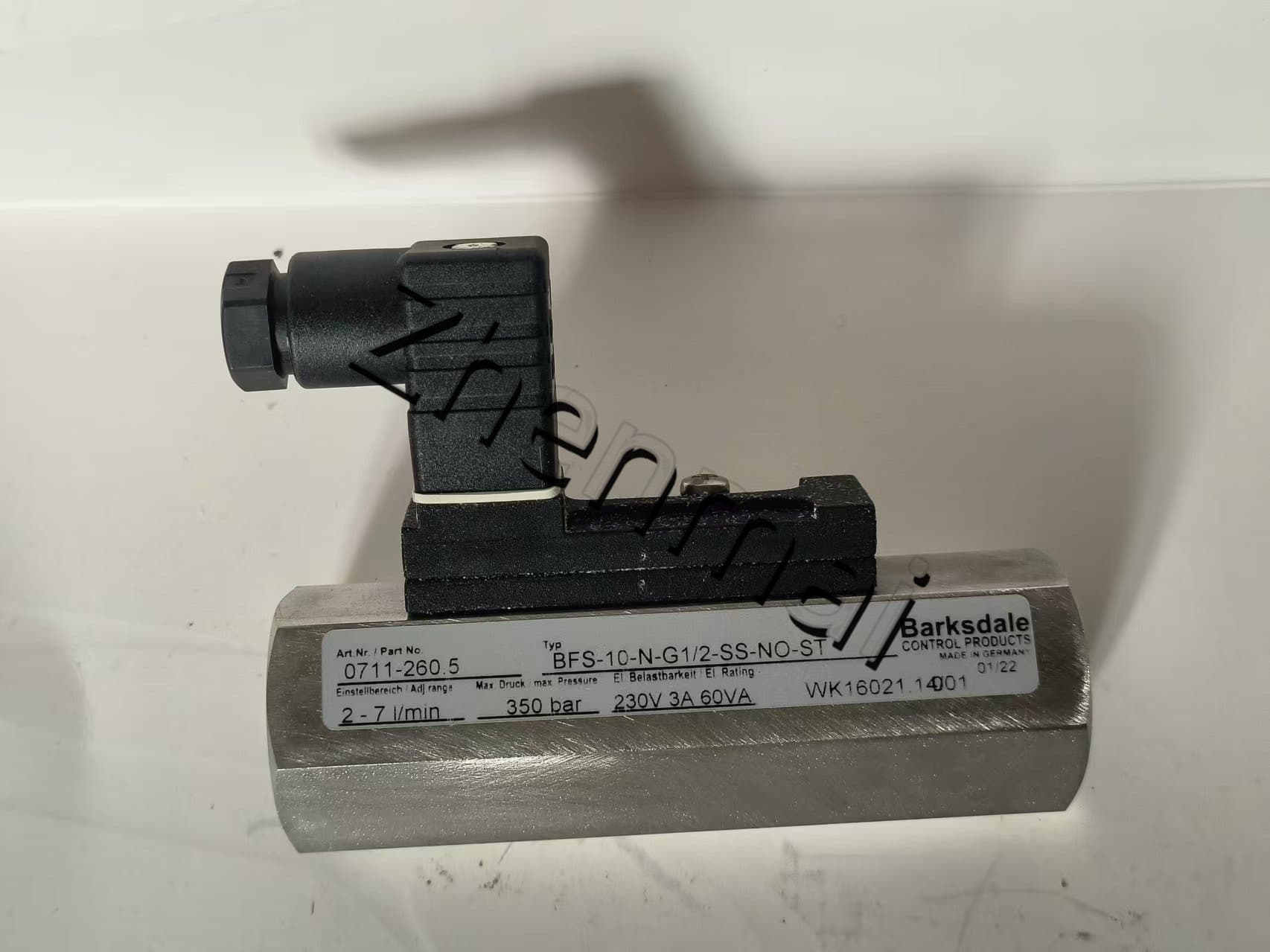 Brand New Original Barksdale 0711-260.5 Sensore di pressione Livellostato Flussostato Pressostato Spedizione veloce