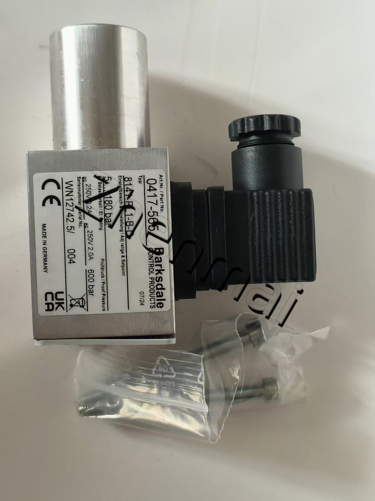 Brand New Original Barksdale 8141-PL1-B-D 0417-565 Sensore di pressione Interruttore di livello Flussostato Pressostato Spedizione veloce