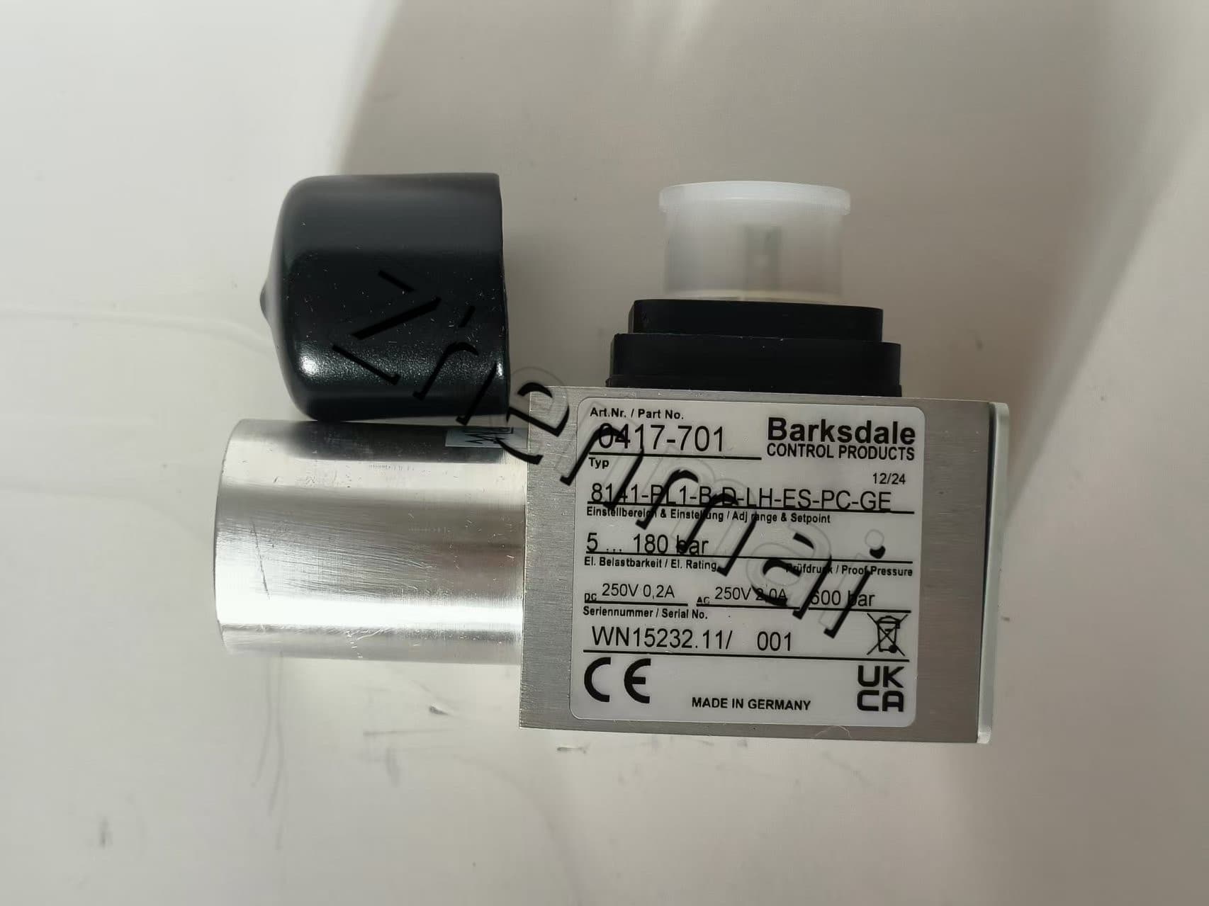 Brand New Original Barksdale 8141-PL1-B-D-LH-ES-PC-GE354 0417-701 Sensore di pressione Livellostato Flussostato Pressostato Spedizione veloce