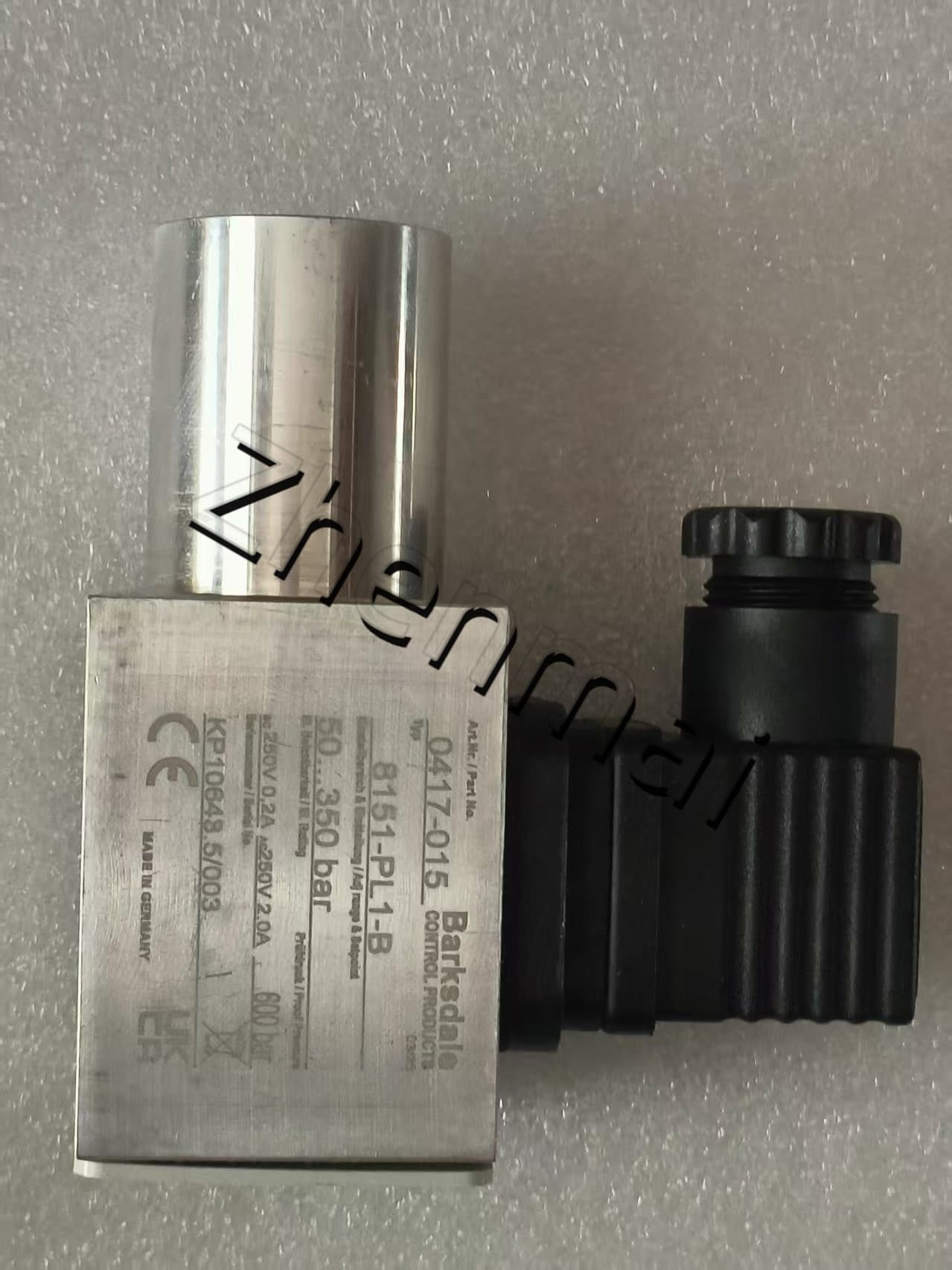 Brand New Original Barksdale 8151-PL1-B 0417-015 Sensore di pressione Interruttore di livello Flussostato Pressostato Spedizione veloce