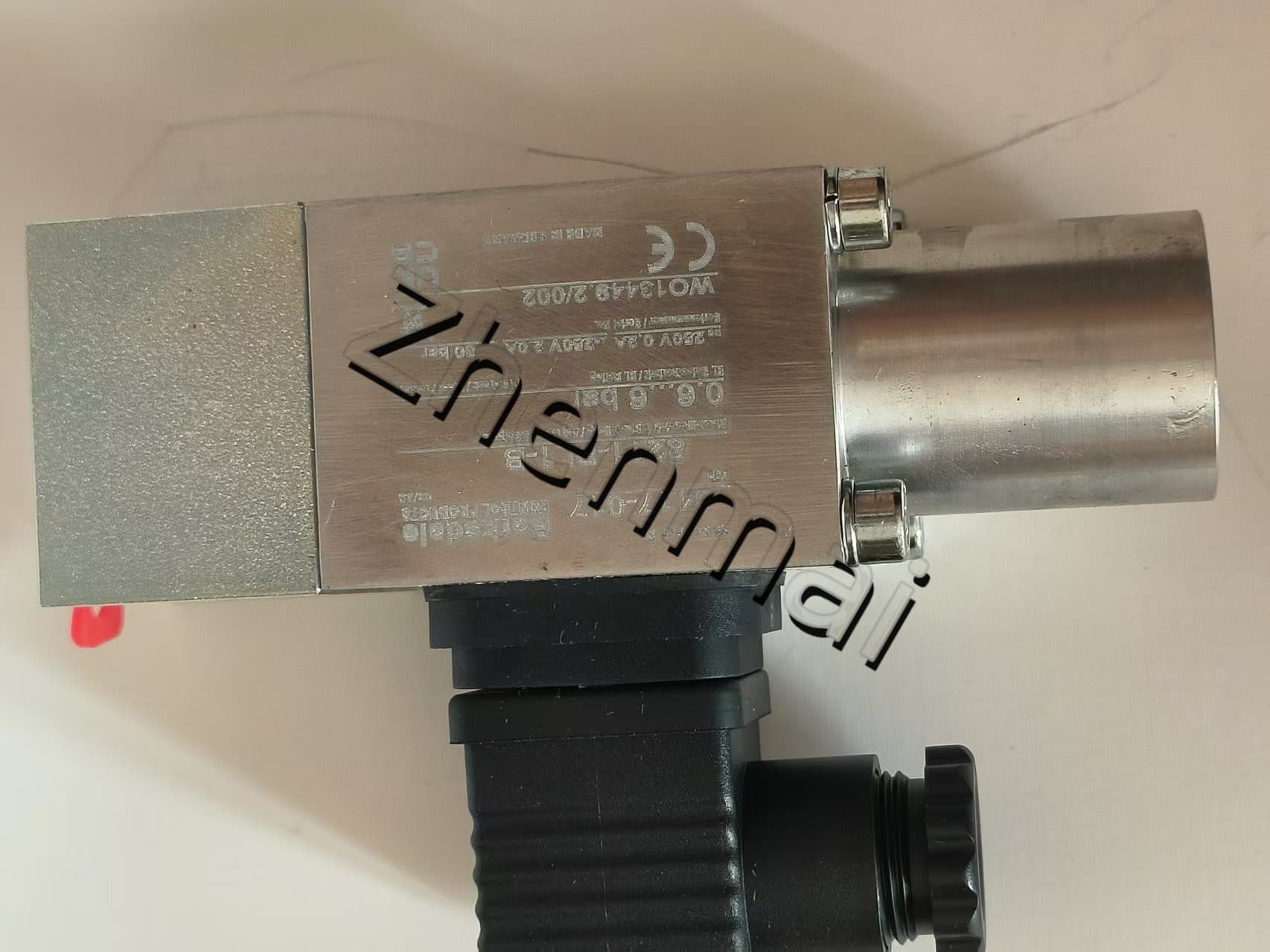 Brand New Original Barksdale 8211-PL1-B 0417-017 Sensore di pressione Interruttore di livello Flussostato Pressostato Spedizione veloce