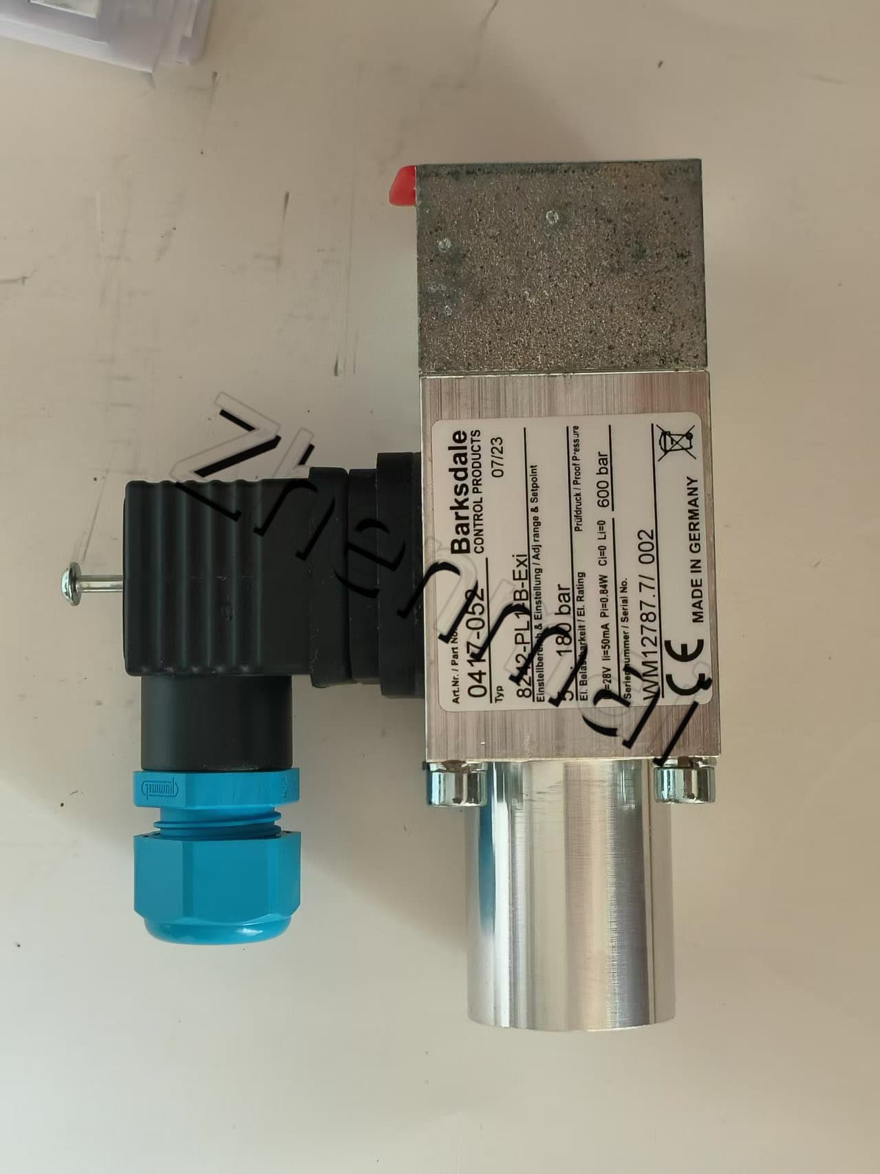 Brand New Original Barksdale 8242-PL1-B-EXI 0417-052 Sensore di pressione Interruttore di livello Flussostato Pressostato Spedizione veloce