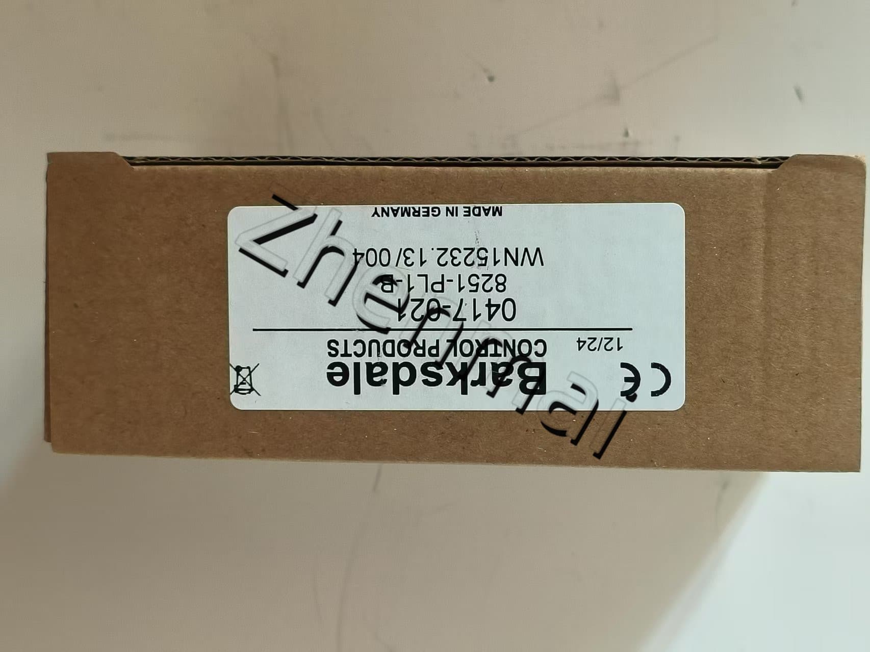 Brand New Original Barksdale 8251-PL1-B 0417-021 Sensore di pressione Interruttore di livello Flussostato Pressostato Spedizione veloce