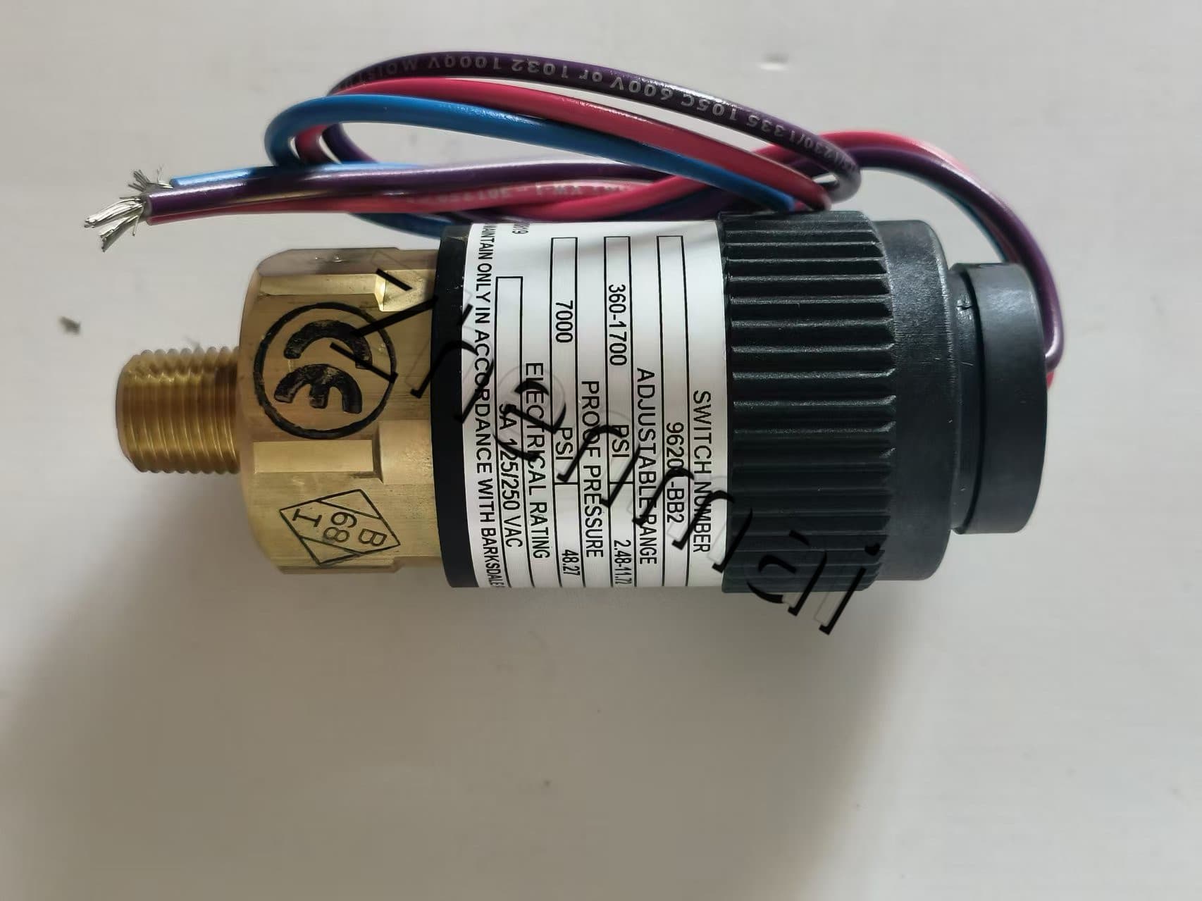 Nuovissimo originale Barksdale 96201-BB2 Sensore di pressione Interruttore di livello Flussostato Pressostato Spedizione veloce