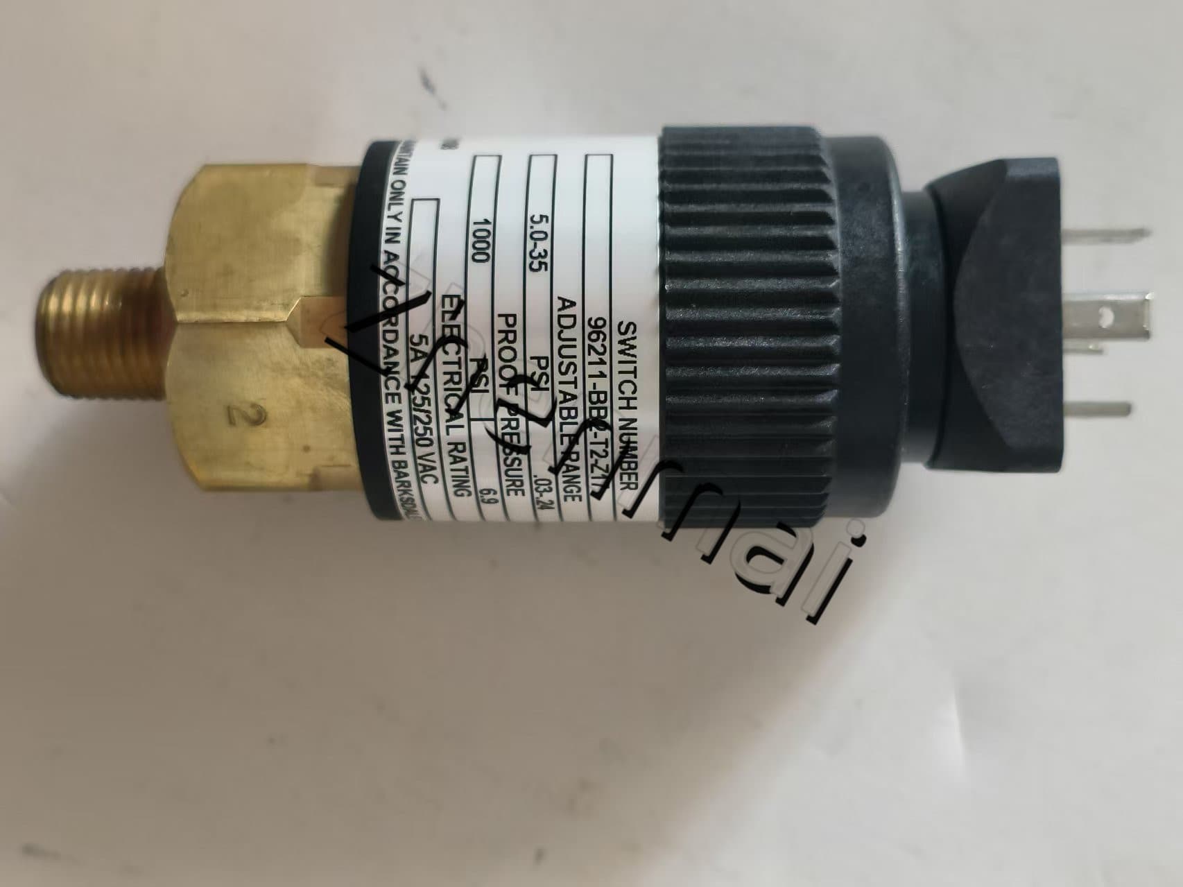 Brand New Original Barksdale 96211-BB2-T2-Z17 Sensore di pressione Livellostato Flussostato Pressostato Spedizione veloce