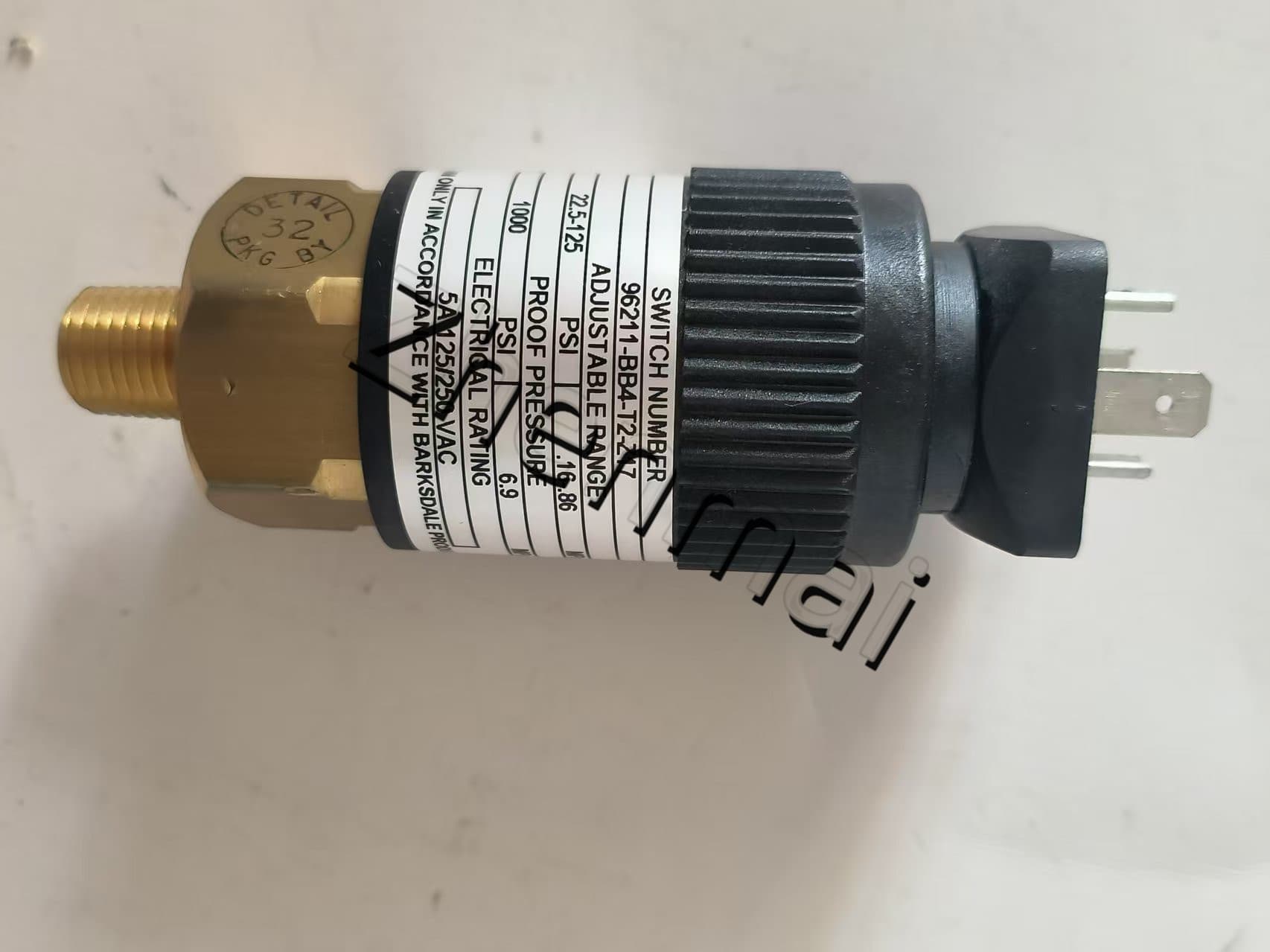 Brand New Original Barksdale 96211-BB4-T2-Z17 Sensore di pressione Livellostato Flussostato Pressostato Spedizione veloce