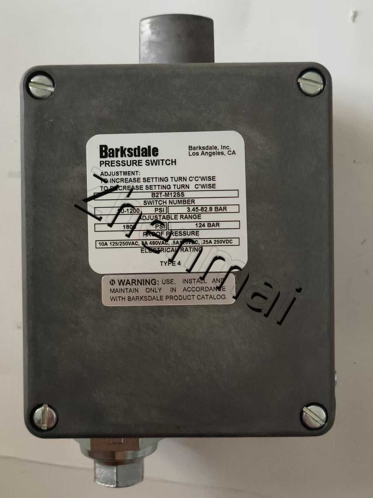 Brand New Original Barksdale B2T-M12SS Sensore di pressione Livellostato Flussostato Pressostato Spedizione veloce