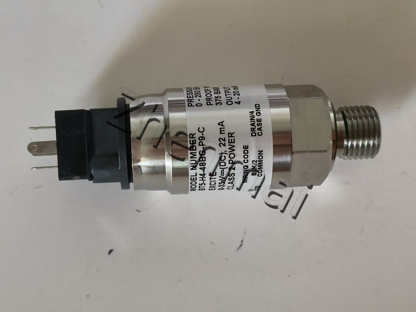 Brand New Original Barksdale BT5-H4-48BG-P9-C Sensore di pressione Livellostato Flussostato Pressostato Spedizione veloce