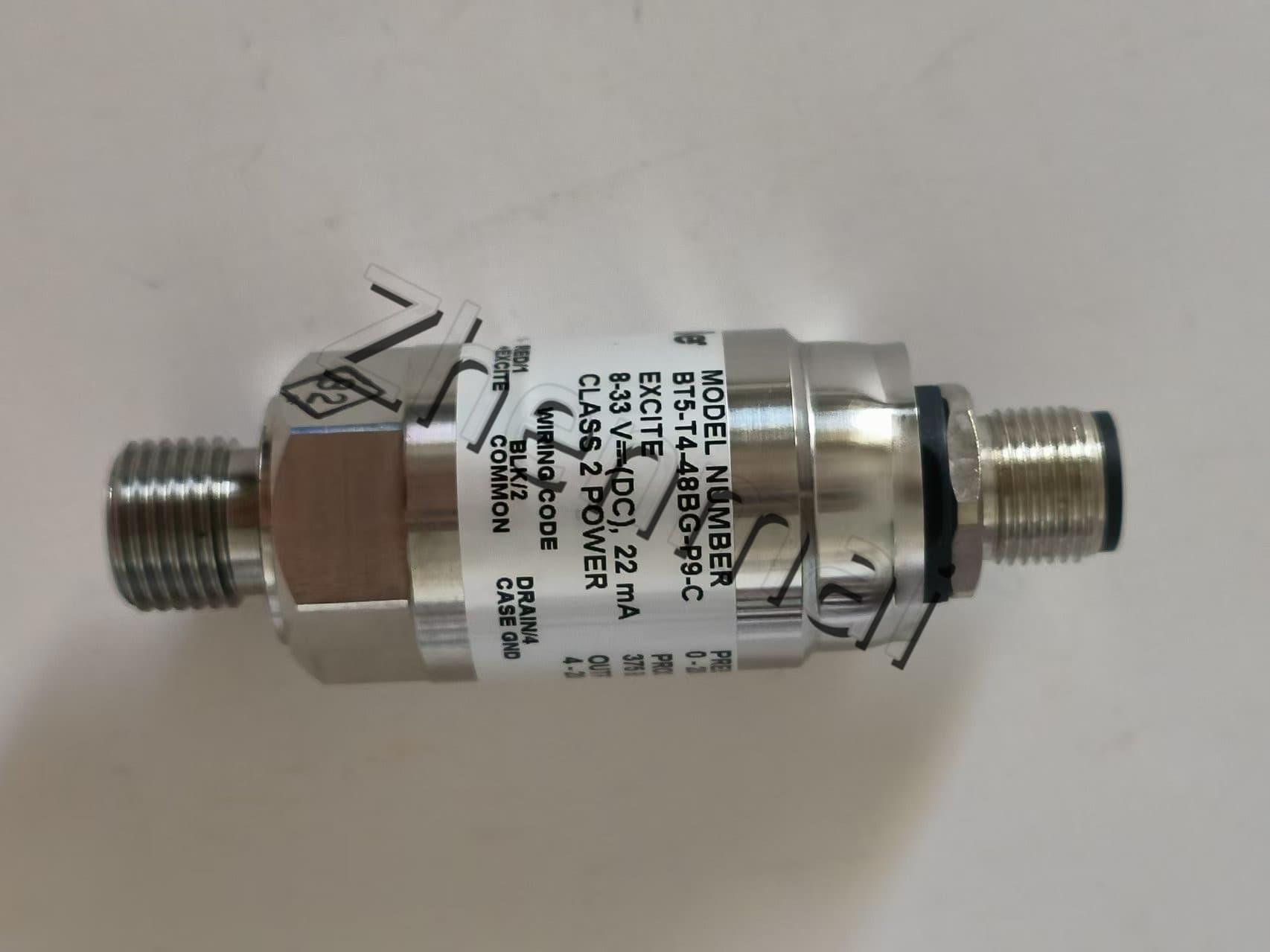 Brand New Original Barksdale BT5-T4-48BG-P9-C Sensore di pressione Livellostato Flussostato Pressostato Spedizione veloce