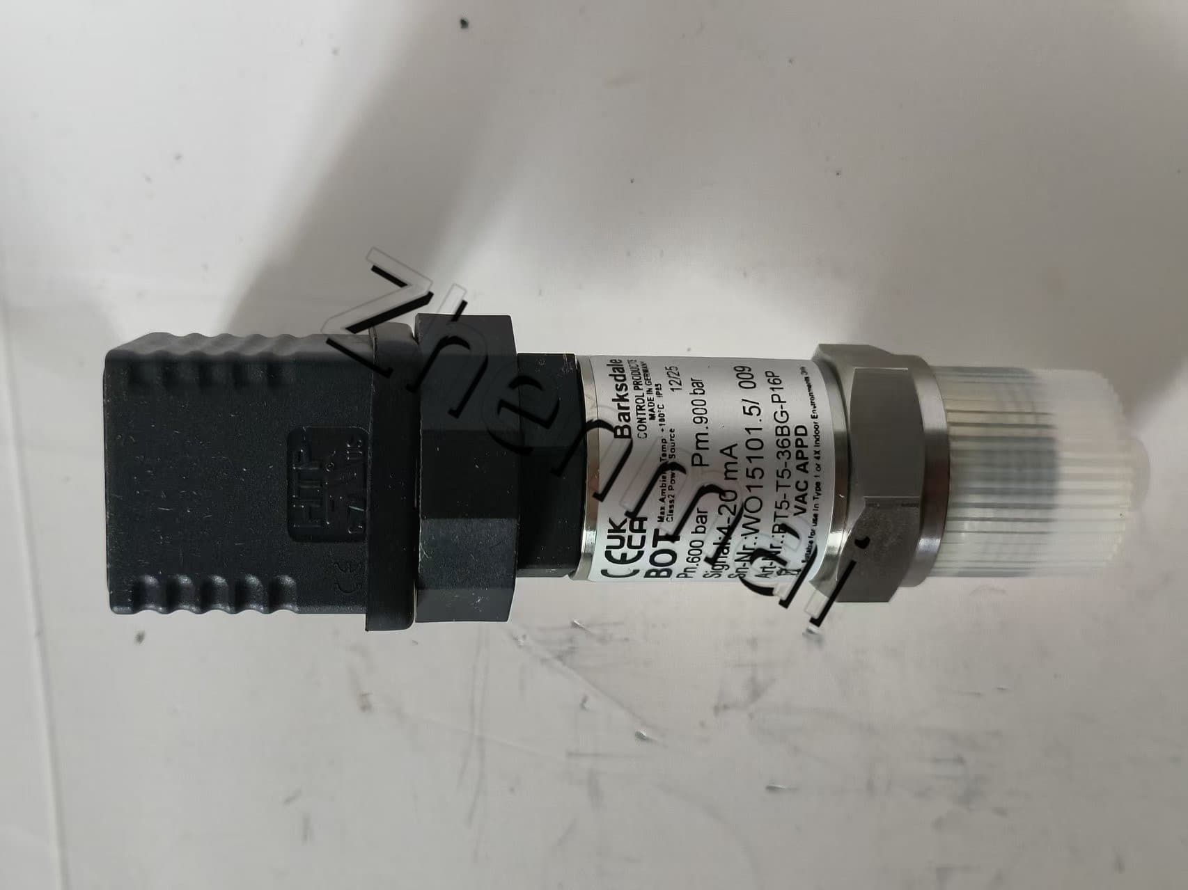 Brand New Original Barksdale BT5-T5-36BG-P16-P Sensore di pressione Interruttore di livello Flussostato Pressostato Spedizione veloce