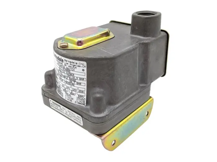 Nuovissimo originale Barksdale D1T-H2SS Sensore di pressione Livellostato Flussostato Pressostato Spedizione veloce