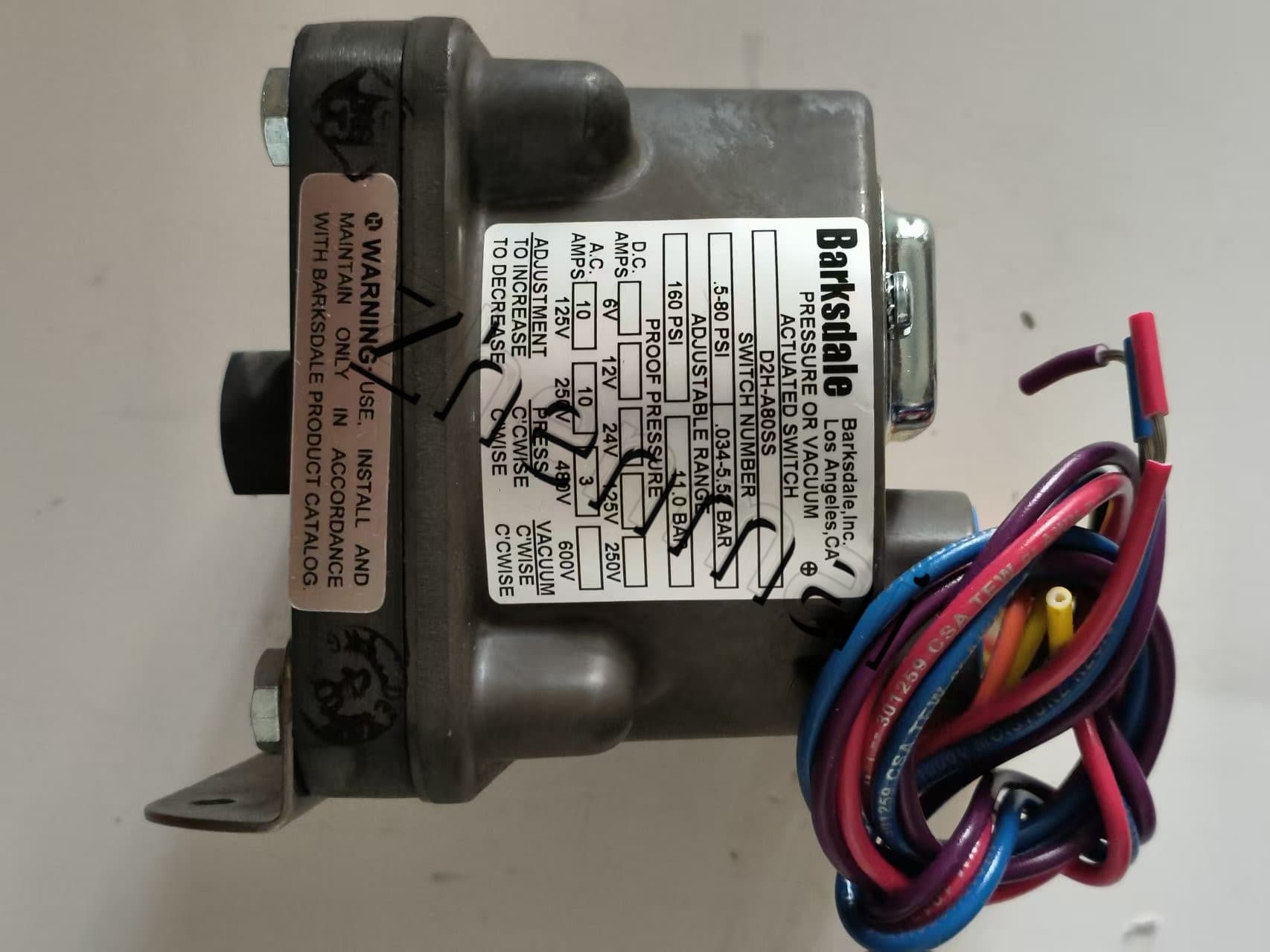 Brand New Original Barksdale D2H-A80SS Sensore di pressione Livellostato Flussostato Pressostato Spedizione veloce