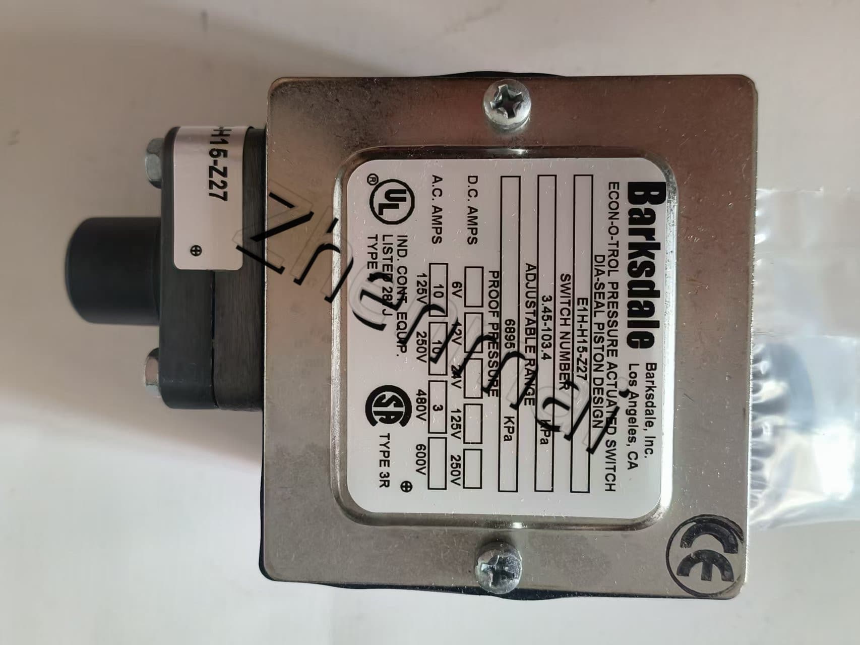 Brand New Original Barksdale EE1H-H15-Z27 Sensore di pressione Livellostato Flussostato Pressostato Spedizione veloce