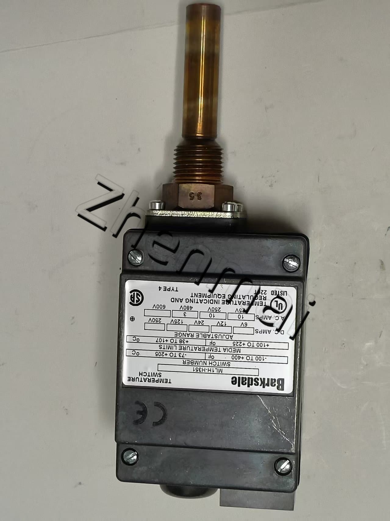 Nuovissimo originale Barksdale ML1H-H351 Sensore di pressione Interruttore di livello Flussostato Pressostato Spedizione veloce