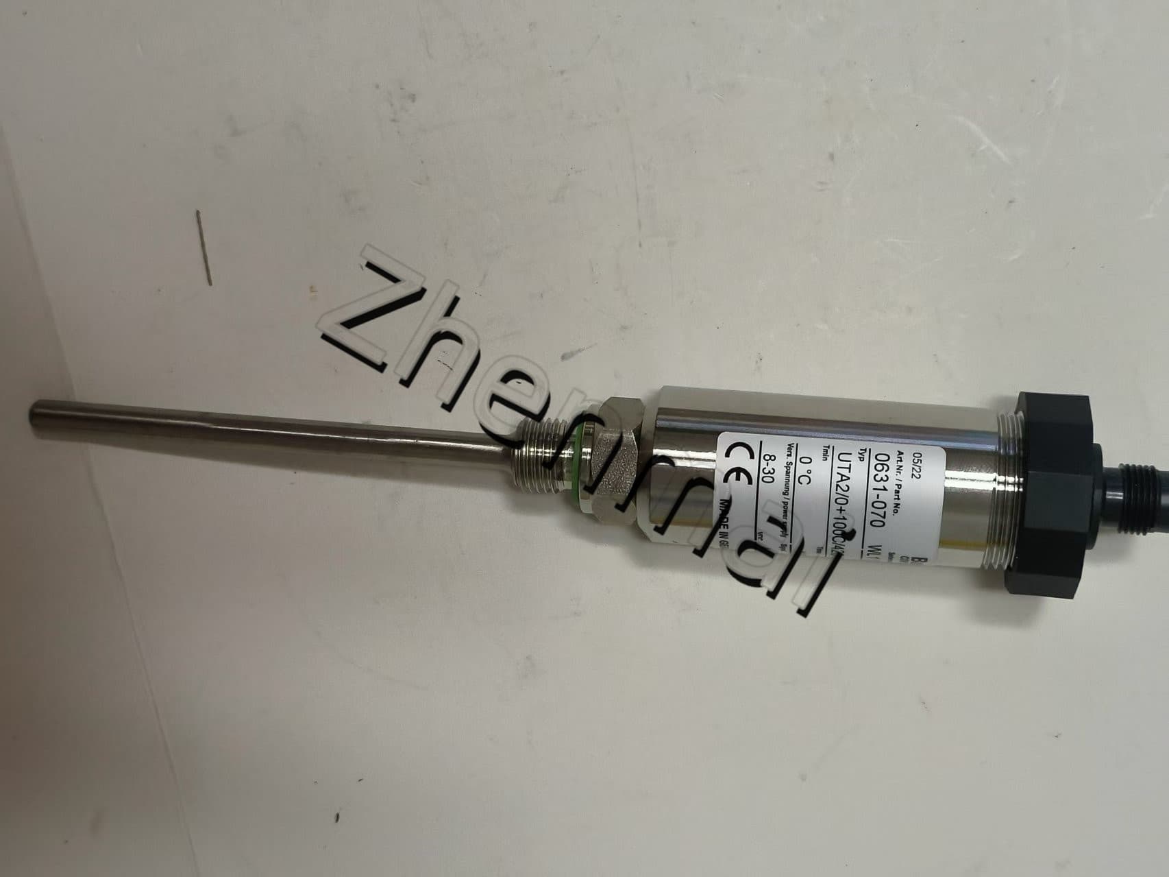 Brand New Original Barksdale UTA2/0+100C/420/G1/4E M12/100F 0631-070 Sensore di pressione Interruttore di livello Flussostato Pressostato Spedizione veloce