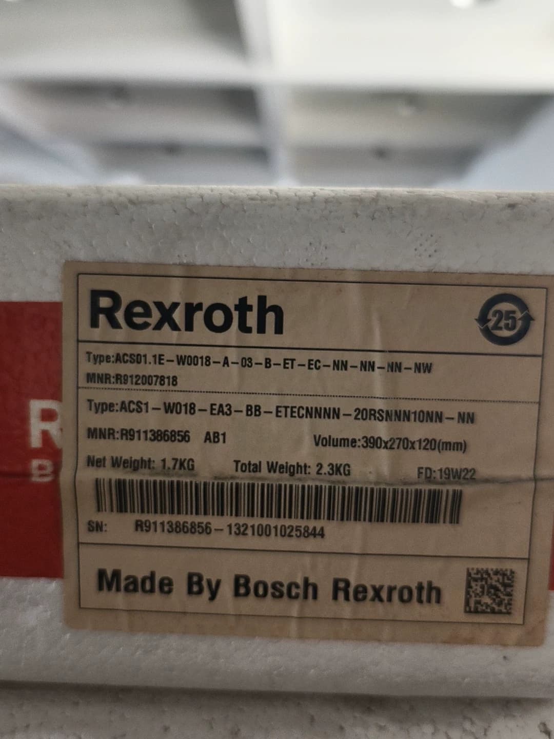 Servomotore Bosch Rexroth nuovo di zecca originale ACS1-WO18-EA3-BB-ETECNNNN-20RSNNN10NN-NN Servomotore Spedizione veloce