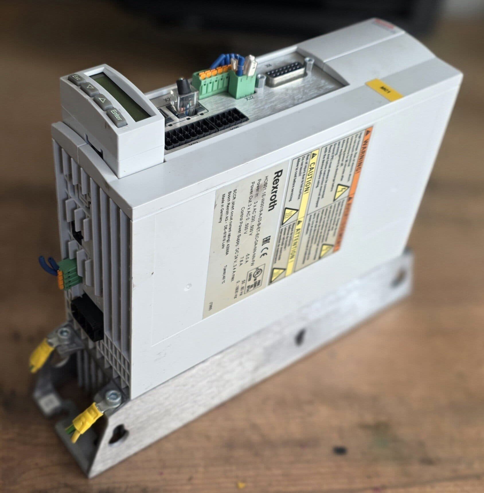 Servomotore Bosch Rexroth nuovo di zecca originale HCS01.1E-W0018-A-03-B-ET-EC-DA-NN-NN-FW Servomotore Spedizione veloce