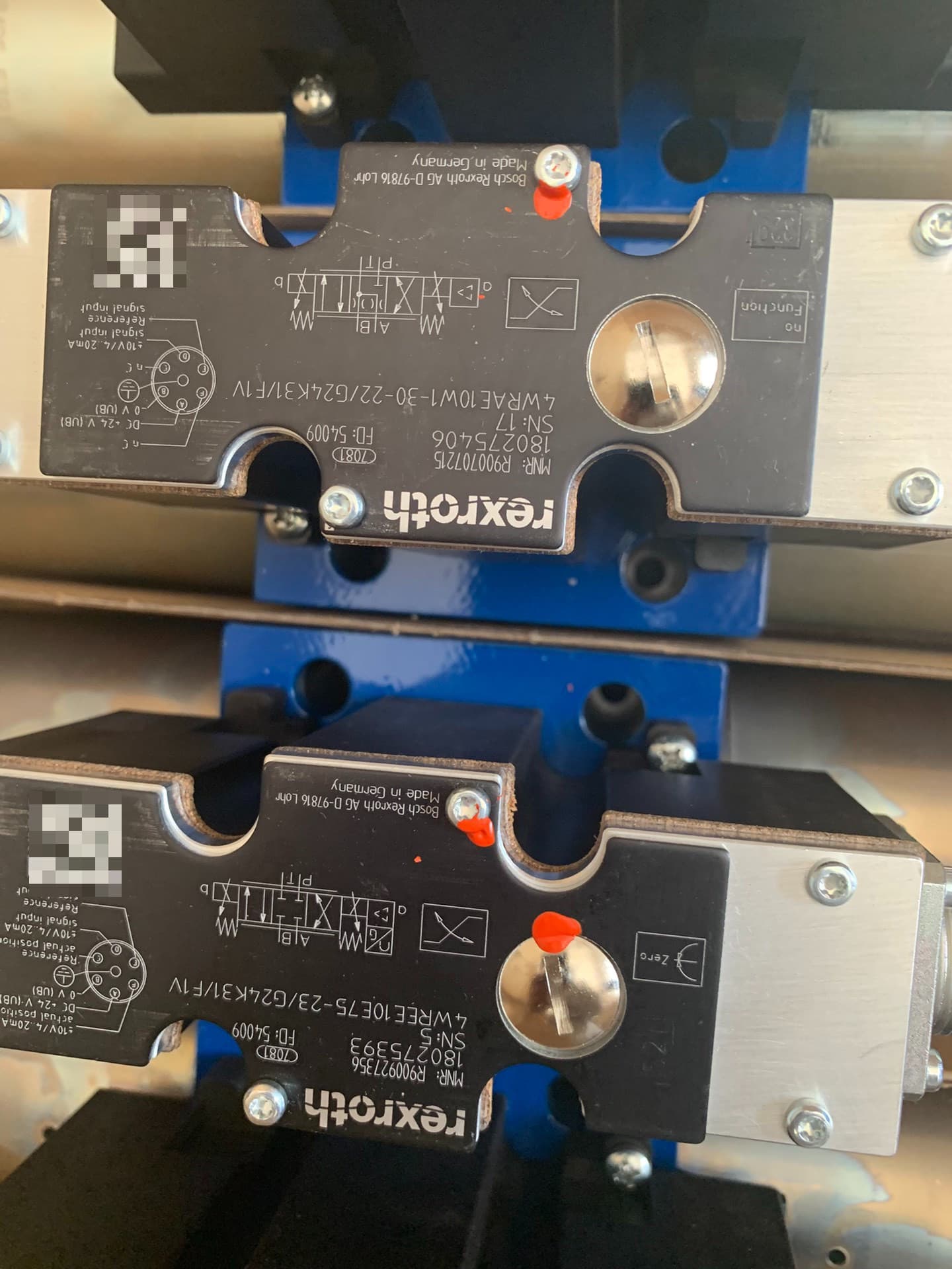 Brand New Original Bosch Rexroth Servo drive Valvola di riduzione della pressione 4WRAE6W1-15-2X/G24K31/F1V Servomotore Spedizione veloce