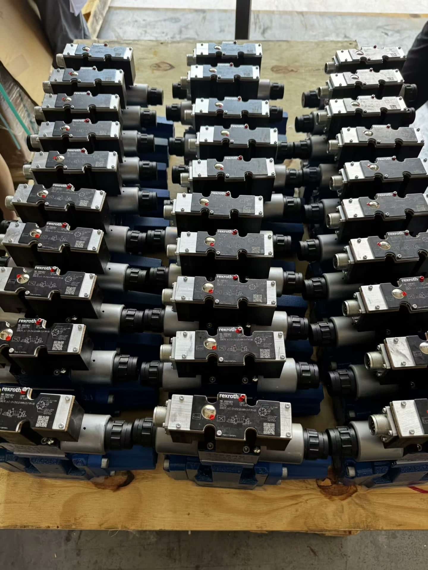Brand New Original Bosch Rexroth Servo drive Valvola proporzionale DBETX-1X/315G24-25NZ4M Servomotore Spedizione Veloce