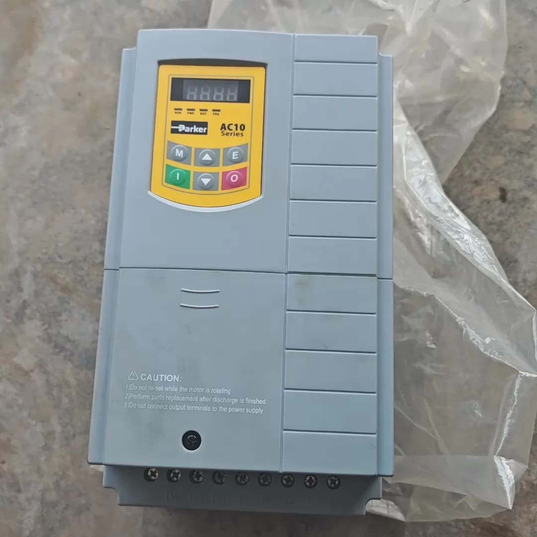 Nuovissimo originale Parker 10G-44-0250-BF Servoazionamenti azionamenti a frequenza variabile servomotori controller Spedizione veloce