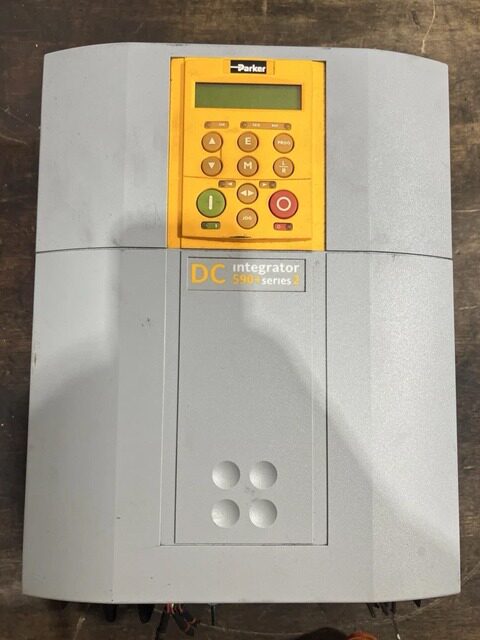 Nuovissimo originale Parker 53260010-TP00-U4A0 Servoazionamenti azionamenti a frequenza variabile servomotori controller Spedizione veloce